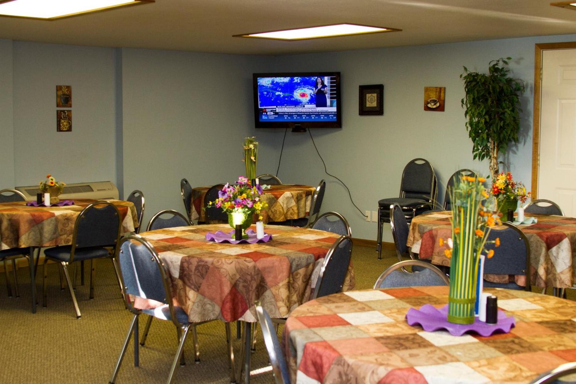 Cottonwood Inn & Suites photo 11