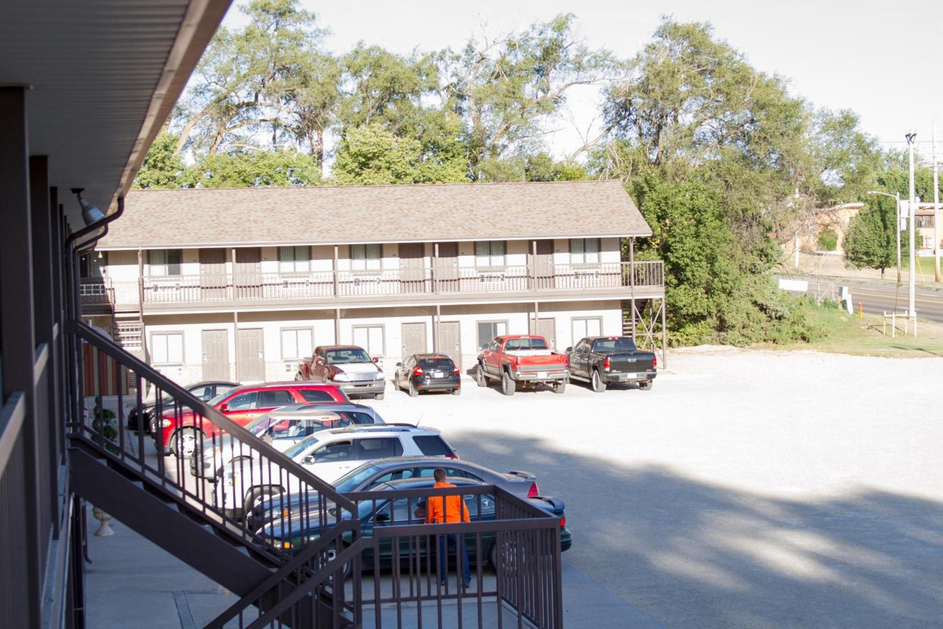 Cottonwood Inn & Suites photo 8