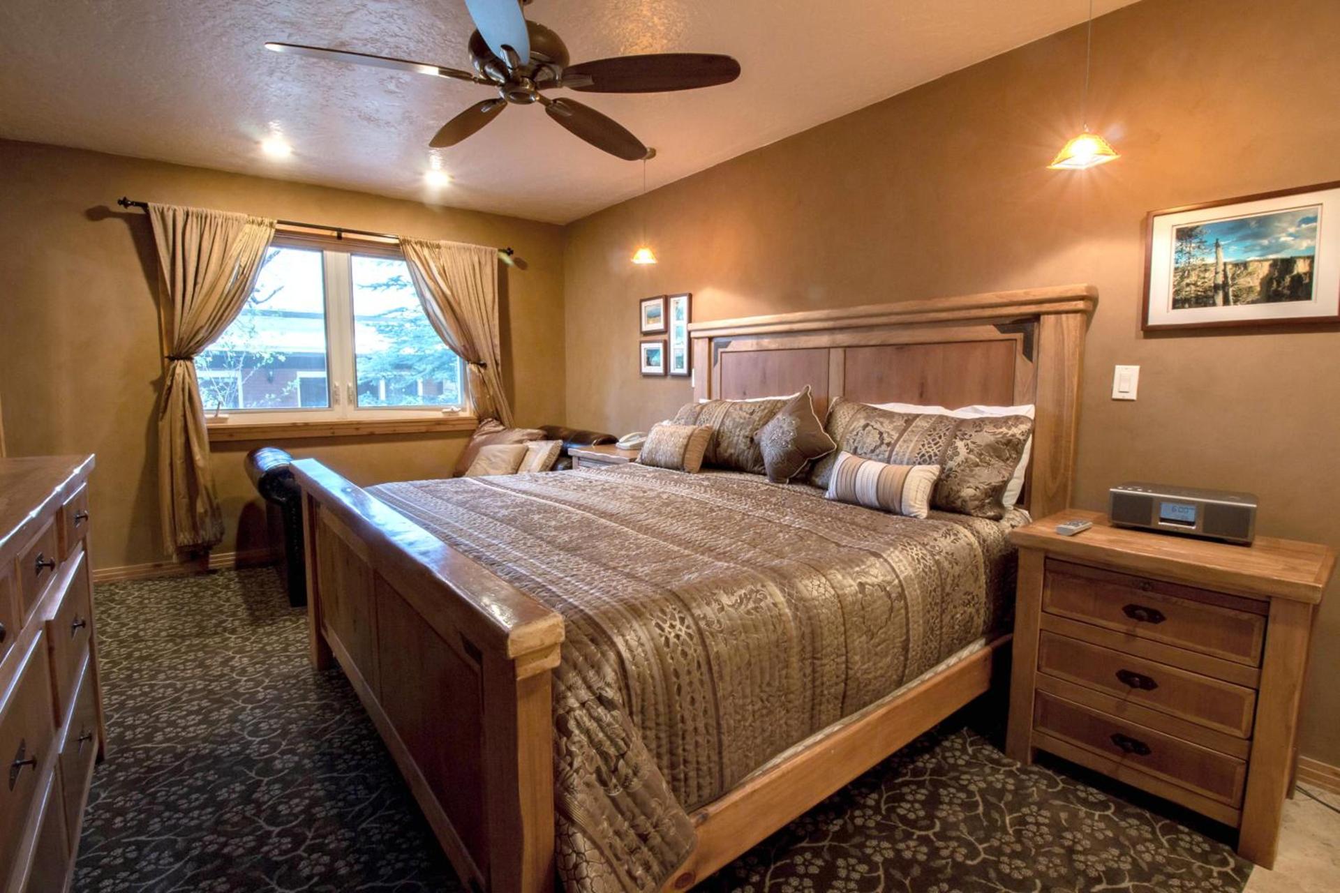Treasure Mountain Inn photo 40