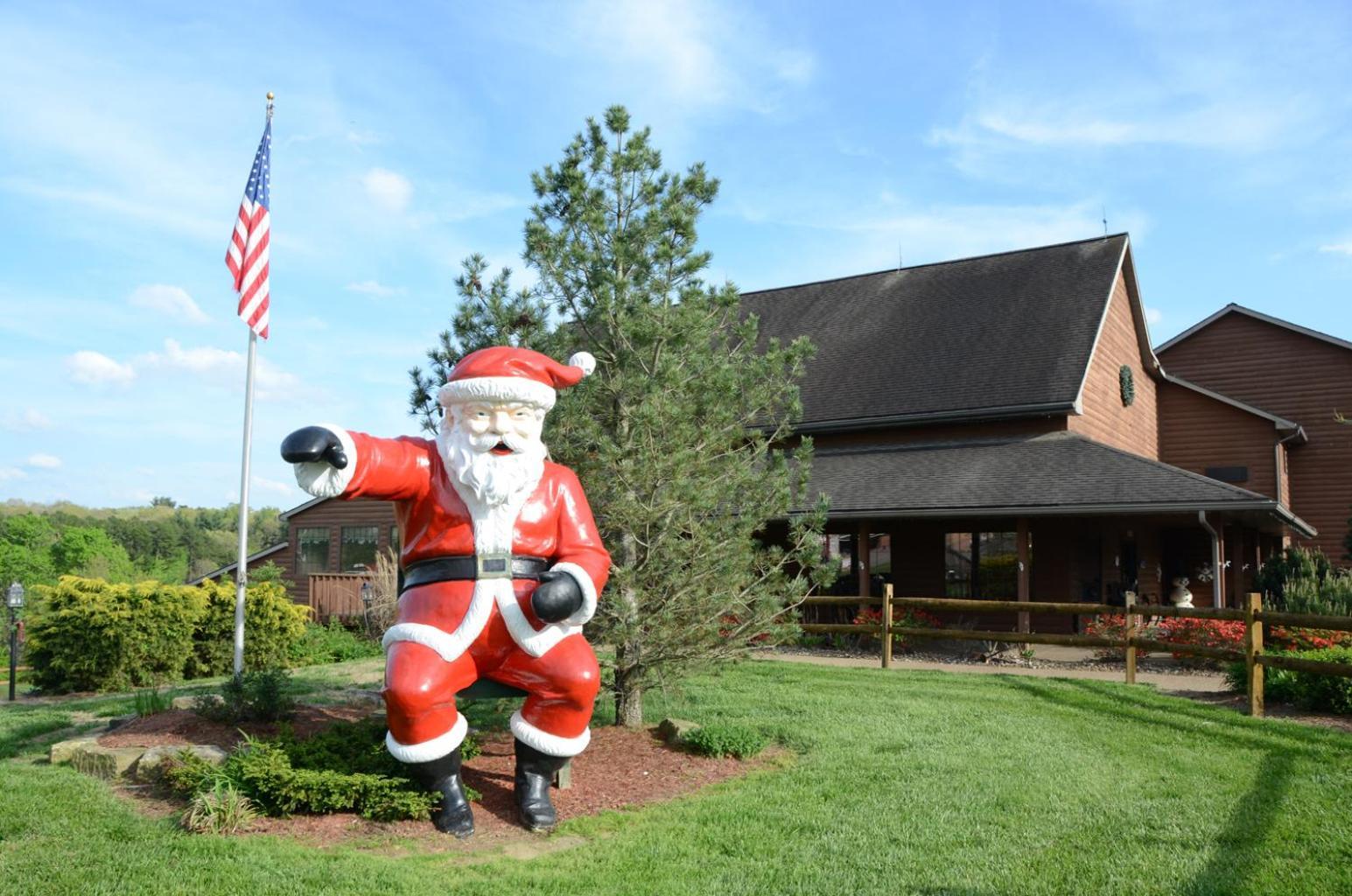 Santa's Lodge photo 21