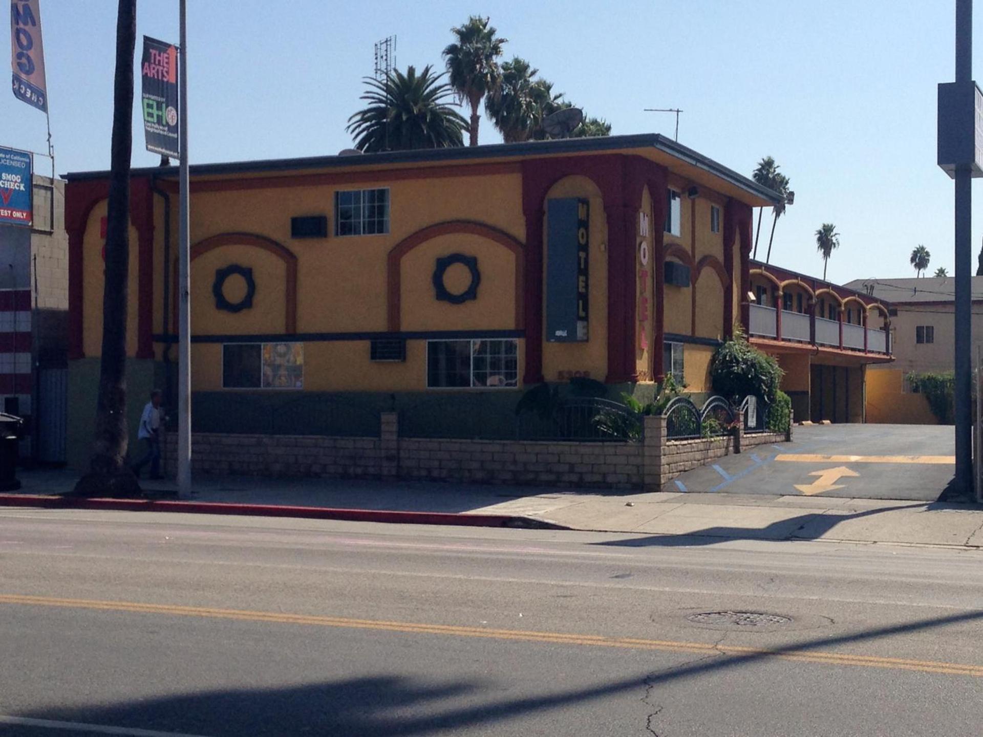 Economy Inn Hollywood photo 24