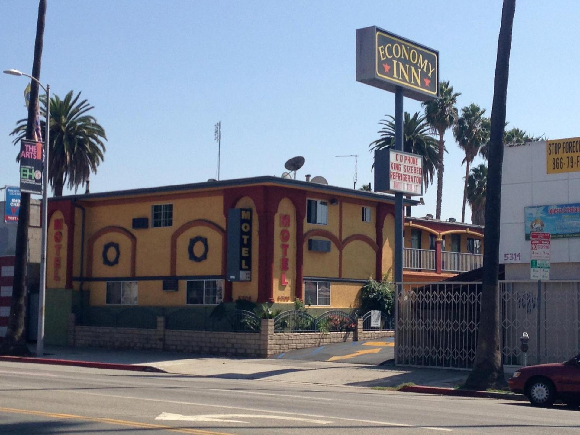 Economy Inn Hollywood photo 25