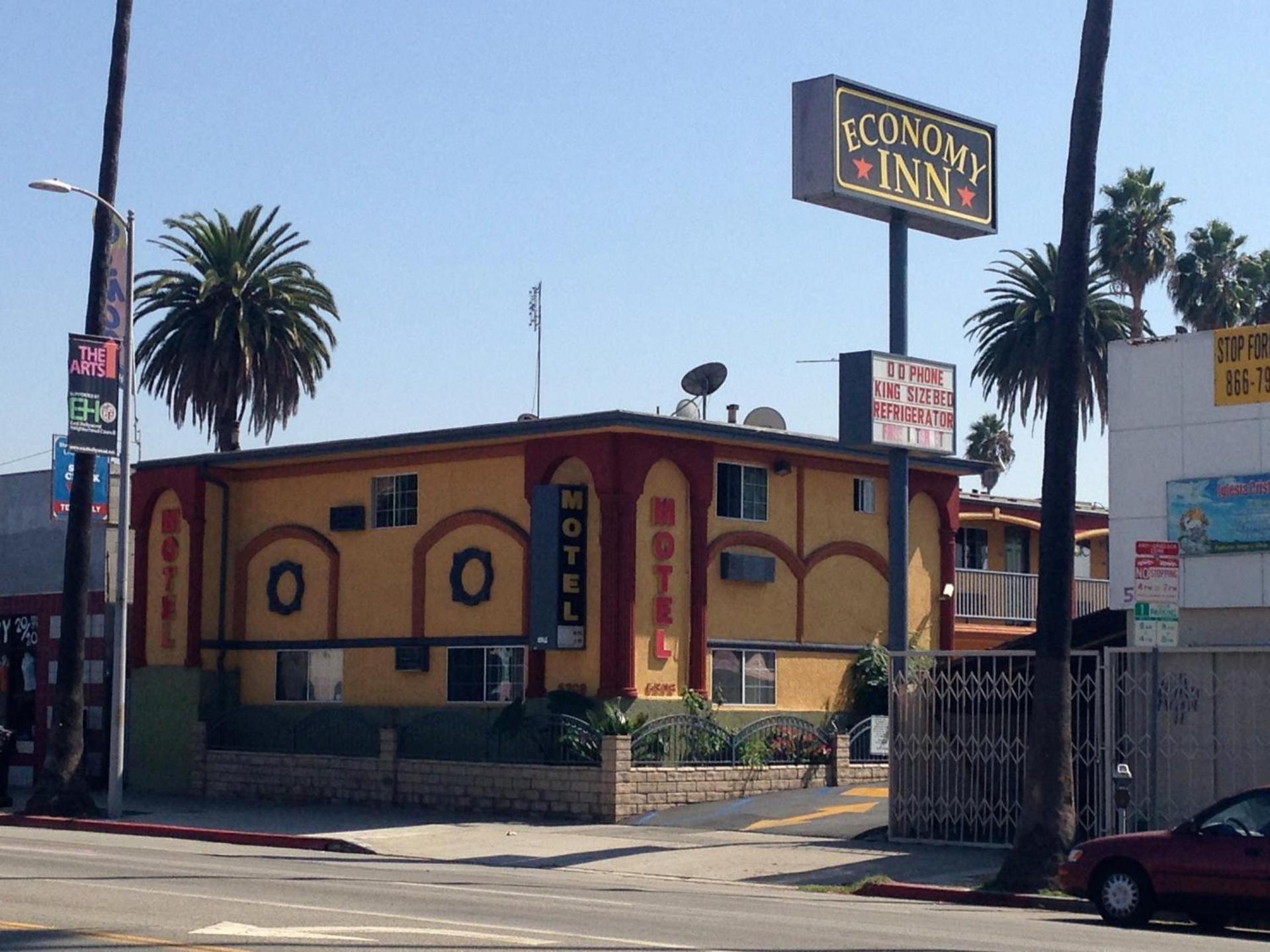 Economy Inn Hollywood photo 1