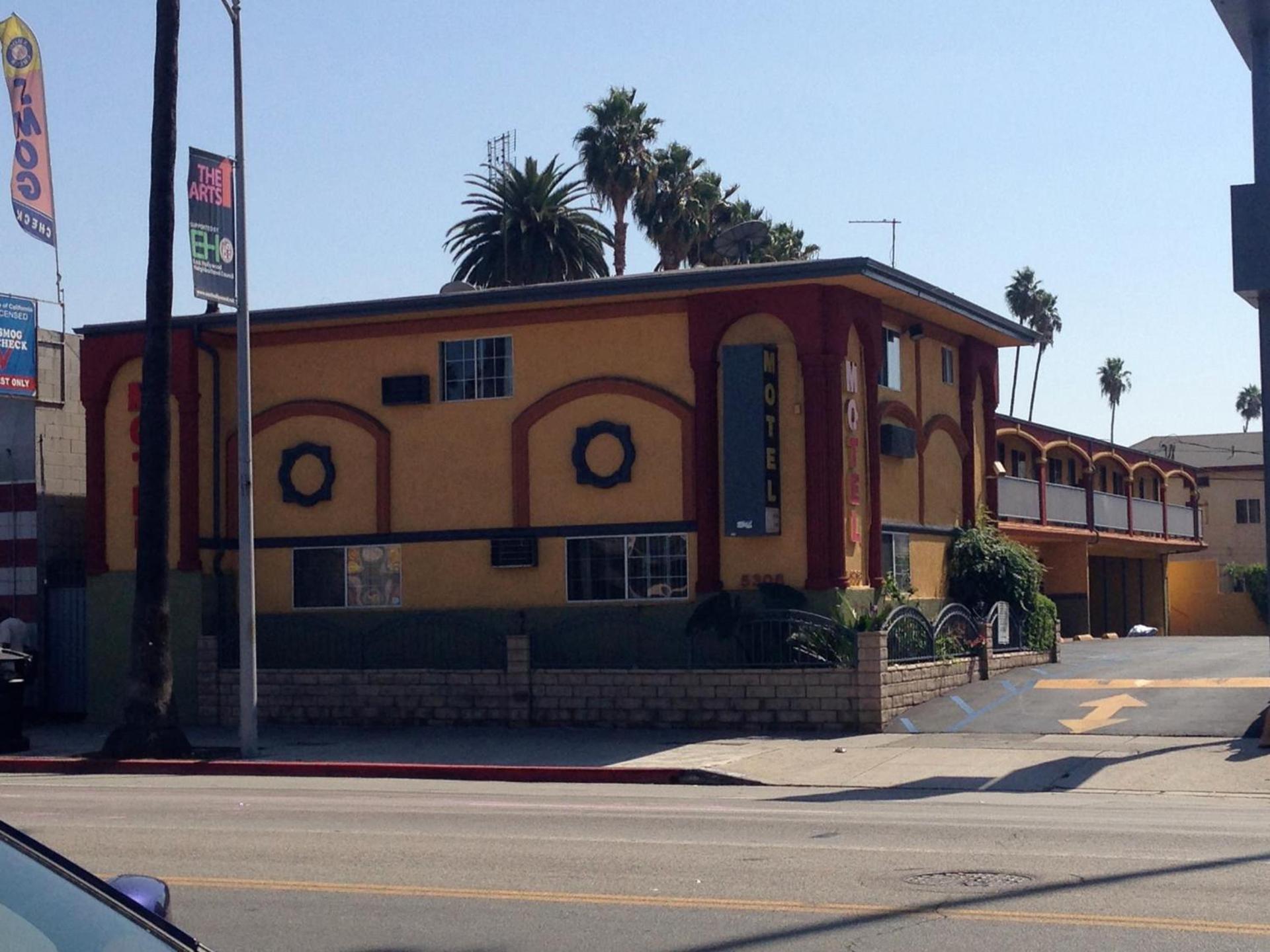 Economy Inn Hollywood photo 27