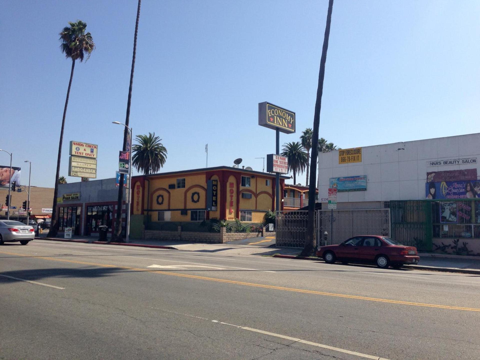 Economy Inn Hollywood photo 28