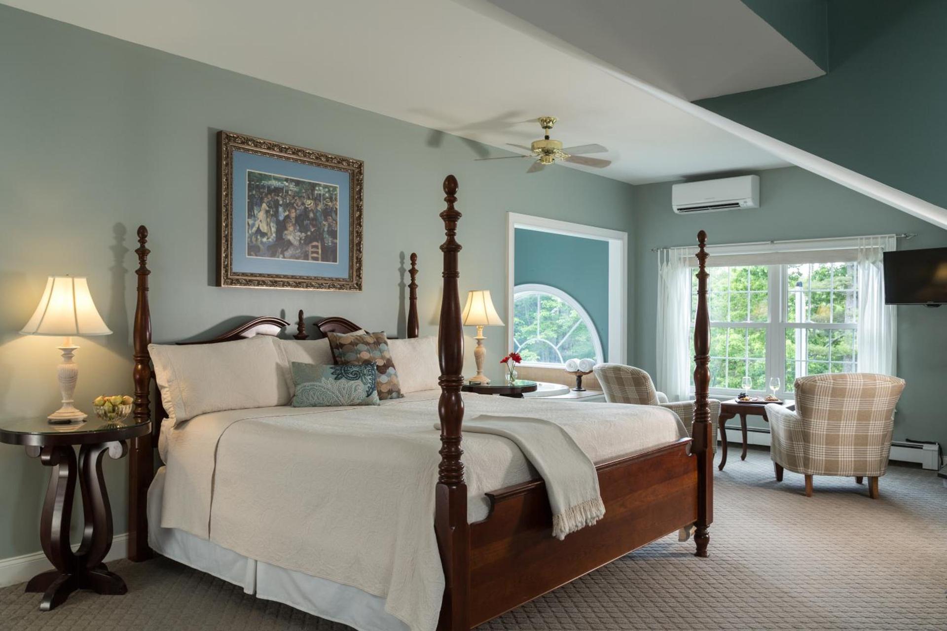 Wolf Cove Inn photo 10