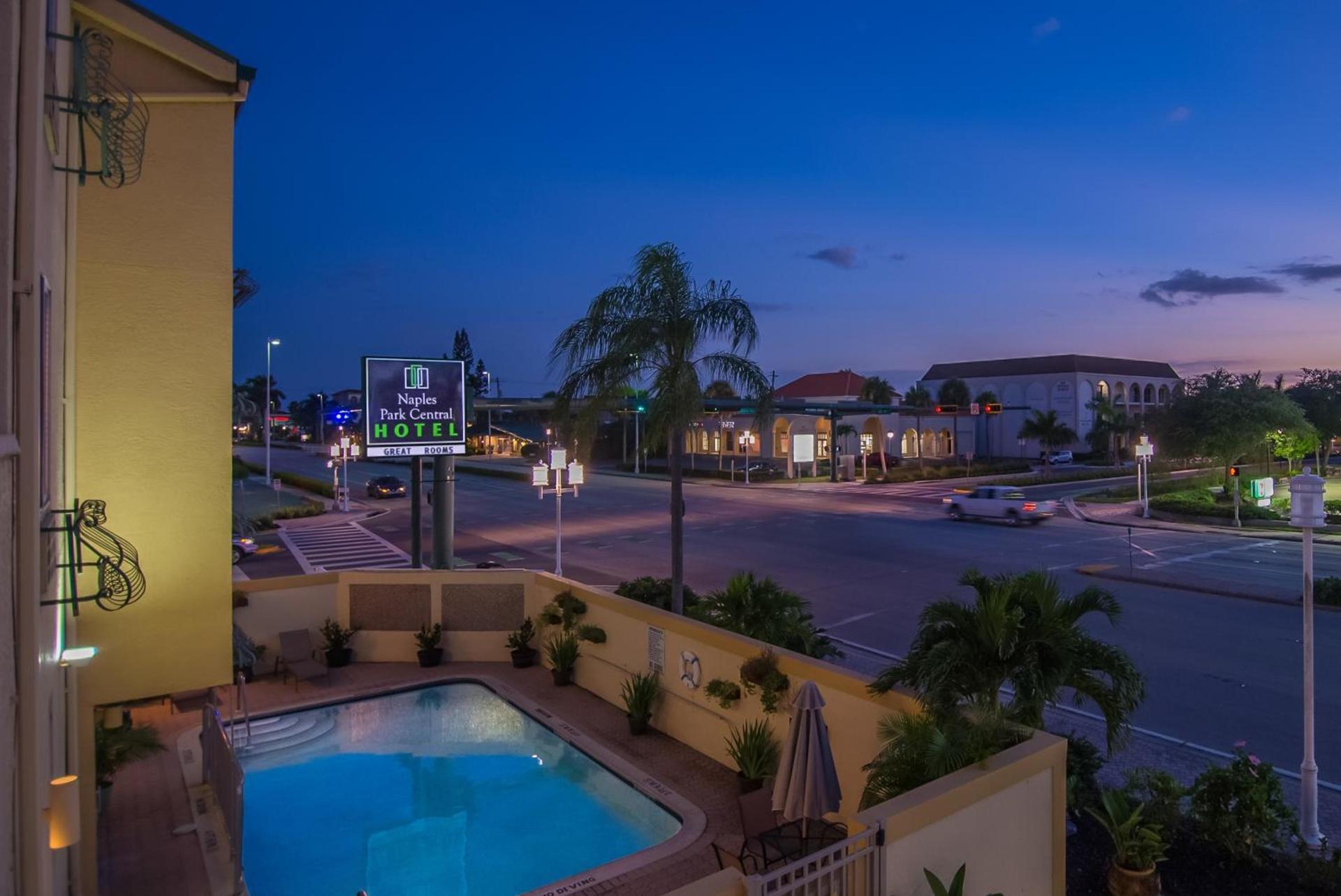 Naples Park Central Hotel photo 7