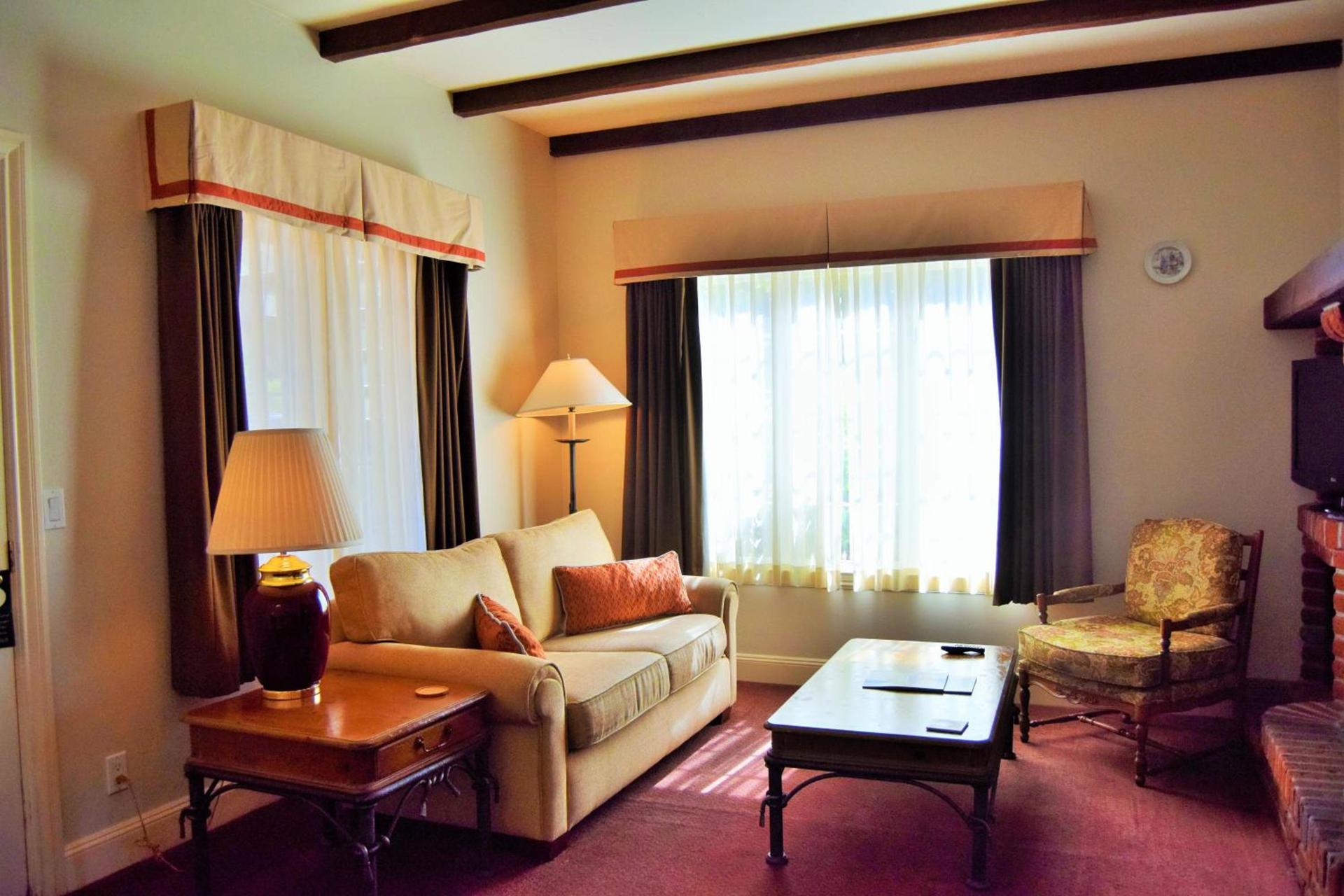 Vineyard Country Inn photo 9