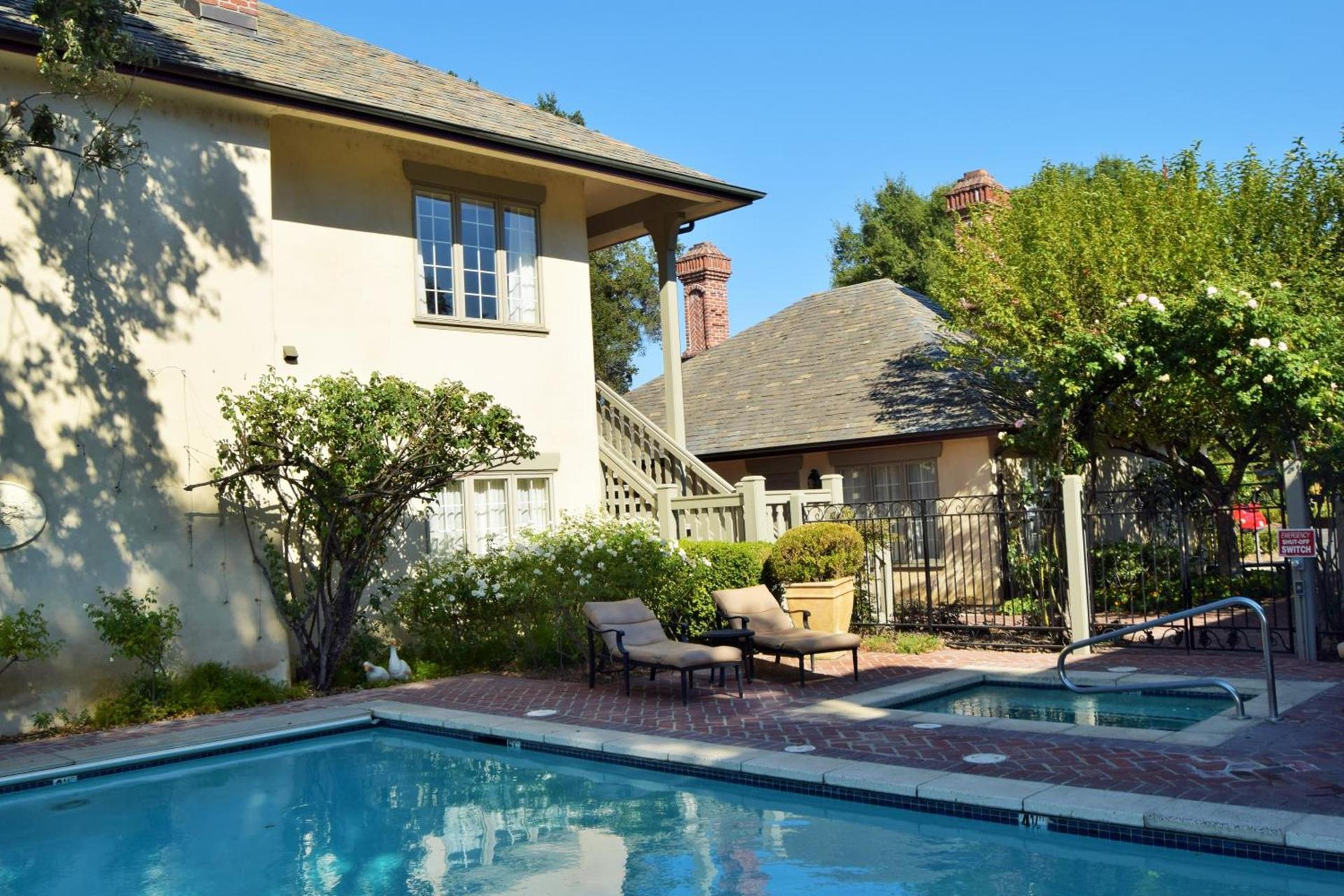 Vineyard Country Inn photo 7