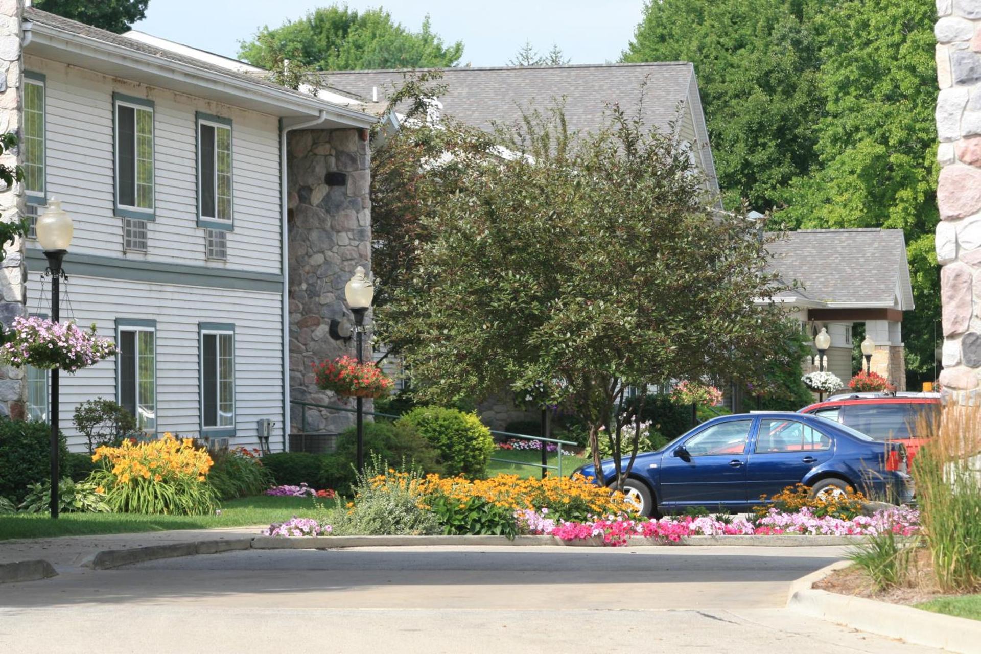 Swan Lake Resort photo 3