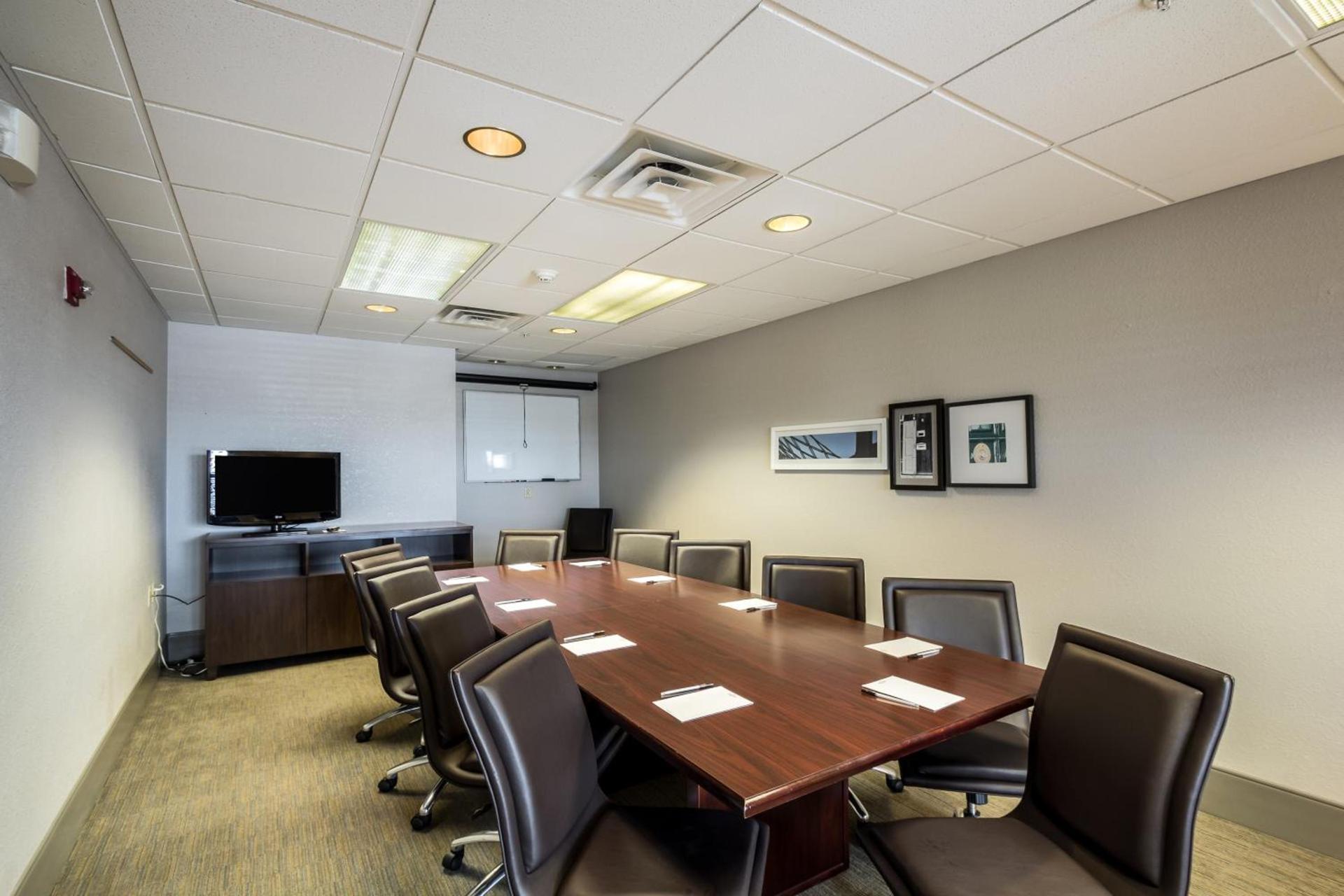 Country Inn & Suites by Radisson, Fond du Lac, WI photo 68