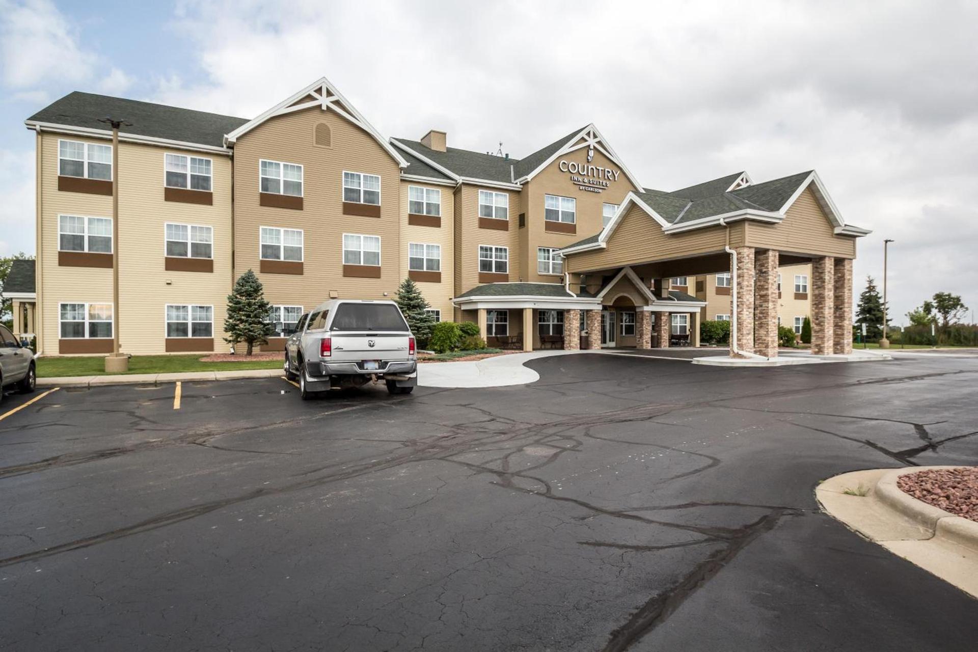 Country Inn & Suites by Radisson, Fond du Lac, WI photo 66