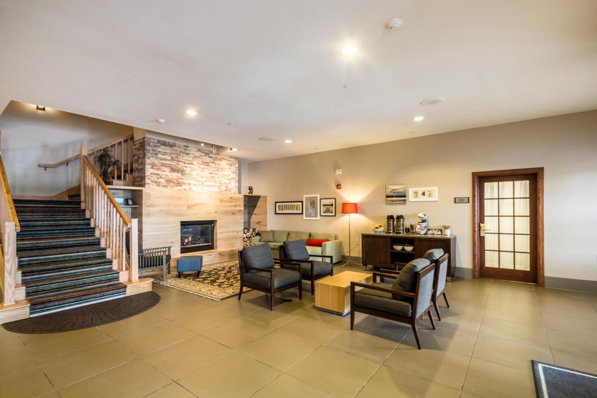 Country Inn & Suites by Radisson, Fond du Lac, WI photo 35