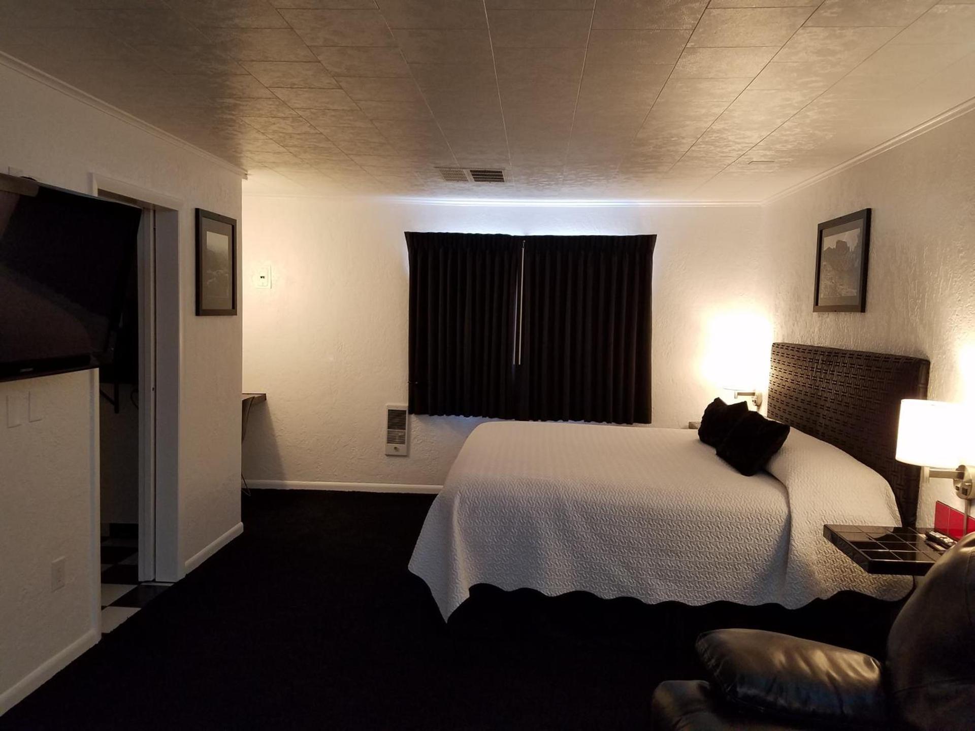 Rocket Motel photo 36