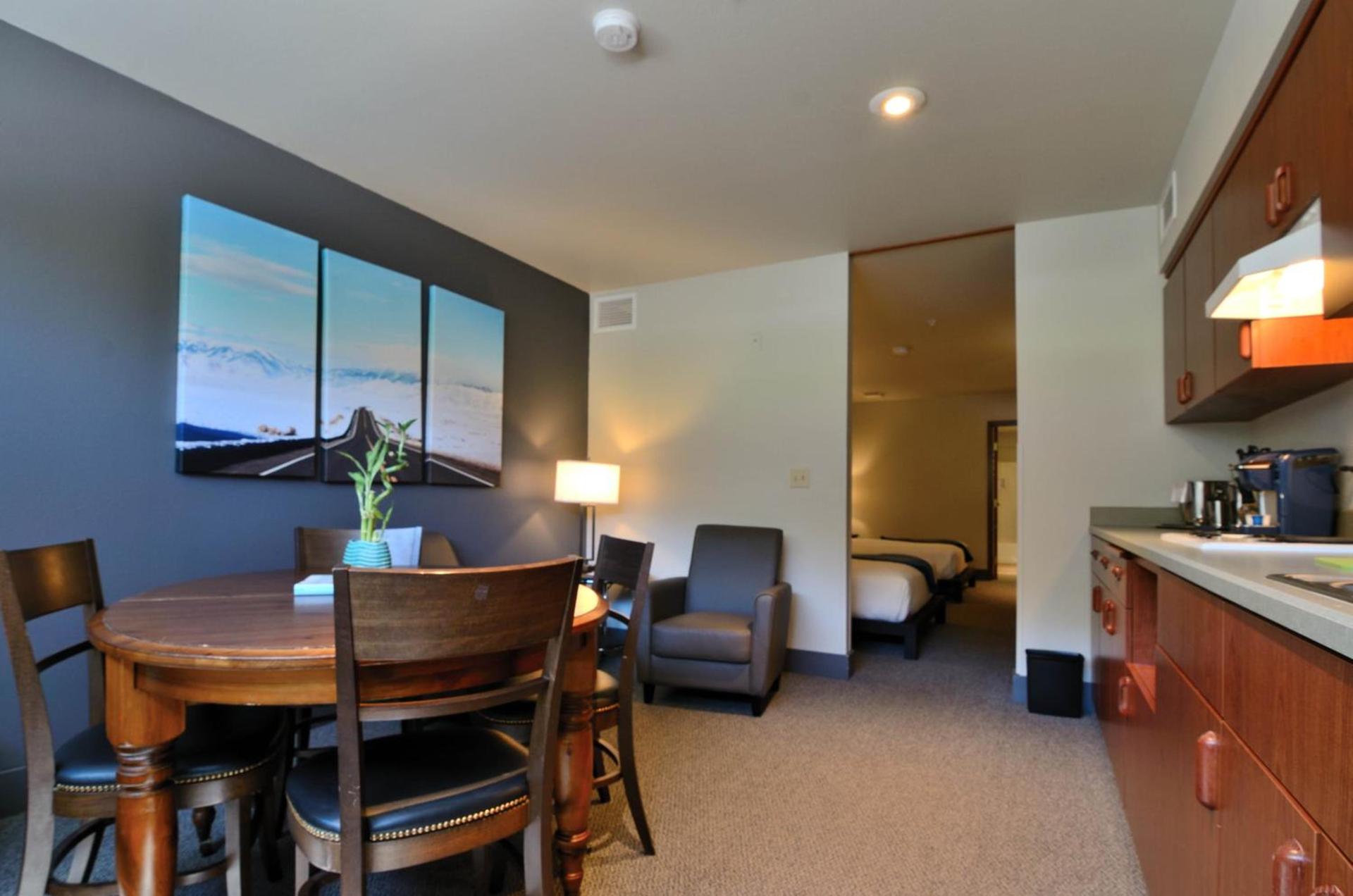 Wood River Inn & Suite photo 10