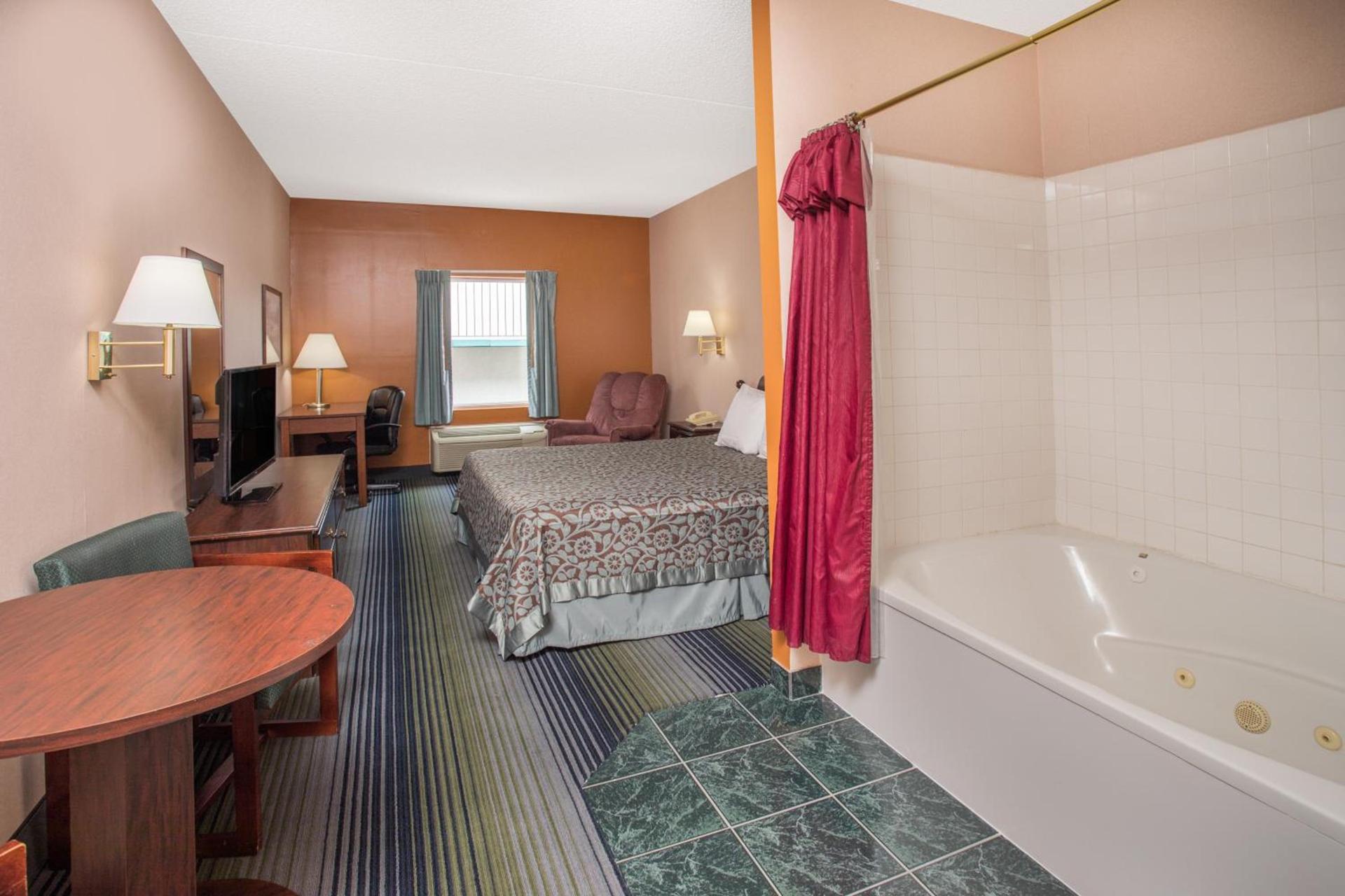 Days Inn by Wyndham Harrison photo 17