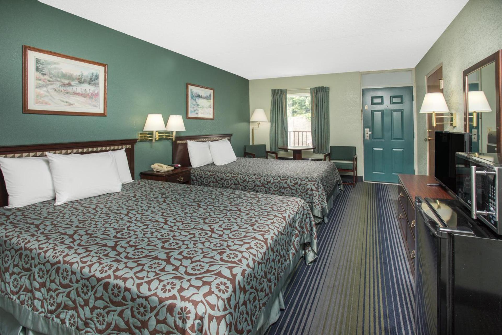 Days Inn by Wyndham Harrison photo 10