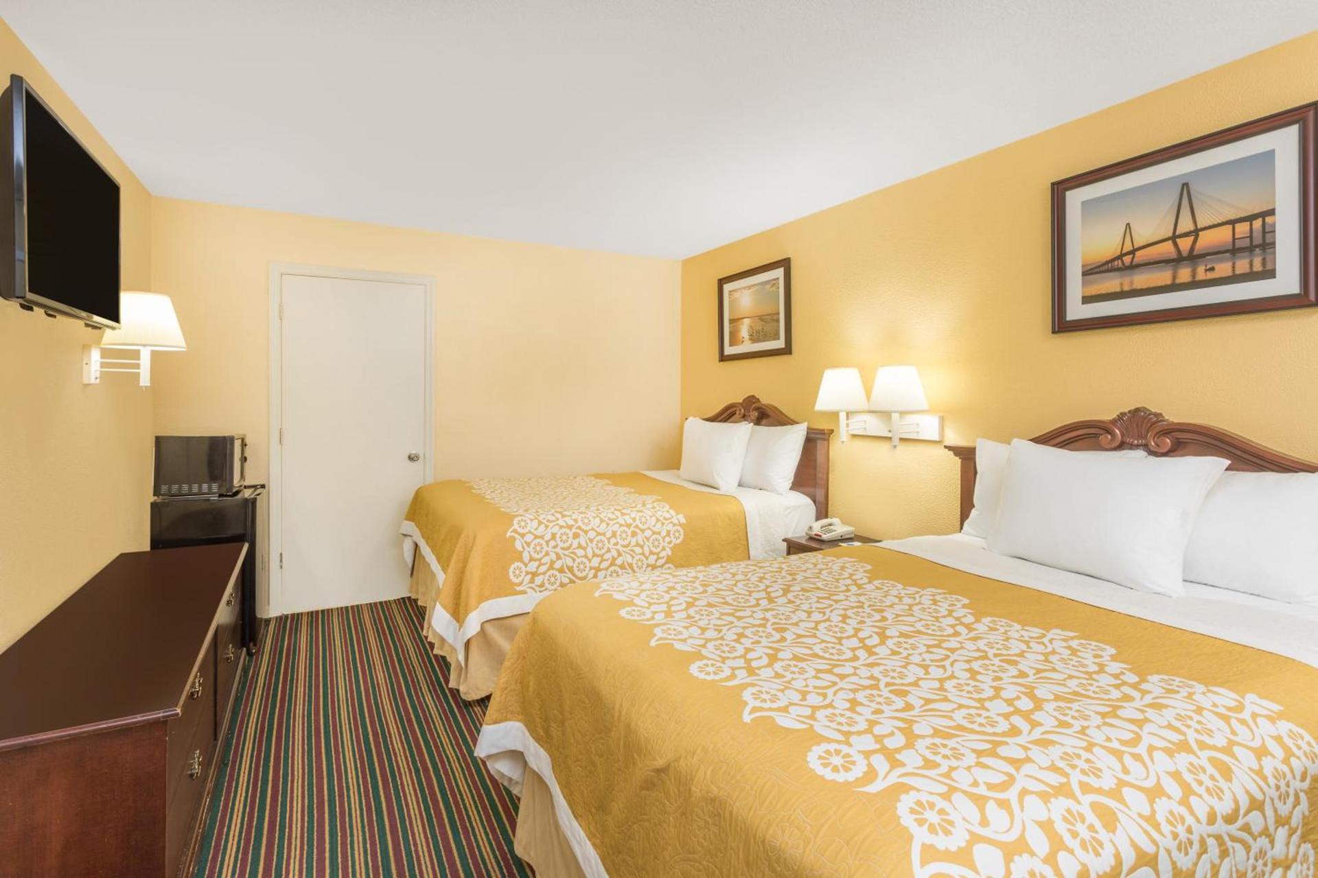 Days Inn by Wyndham Mt Pleasant-Charleston-Patriots Point photo 16