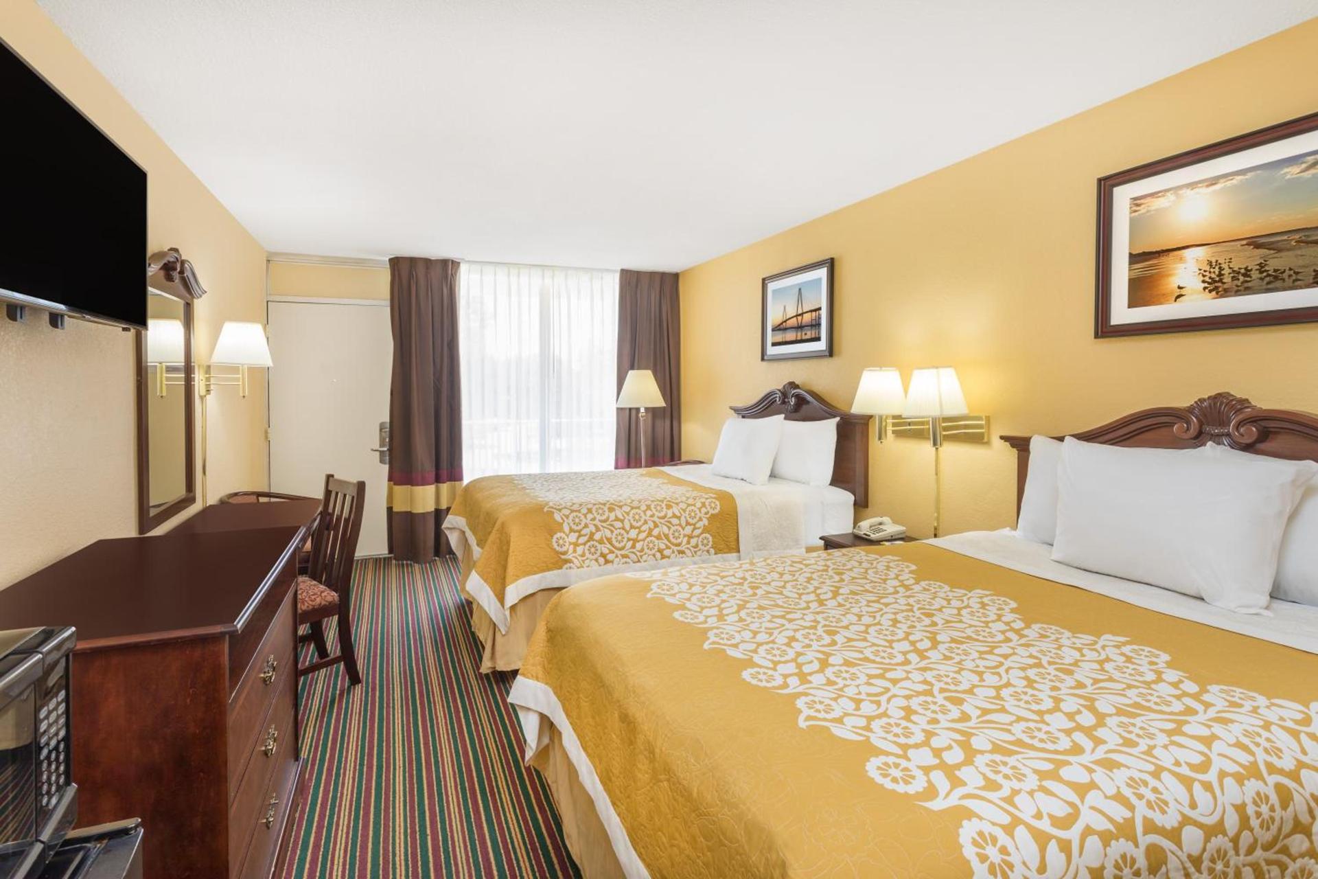 Days Inn by Wyndham Mt Pleasant-Charleston-Patriots Point photo 19