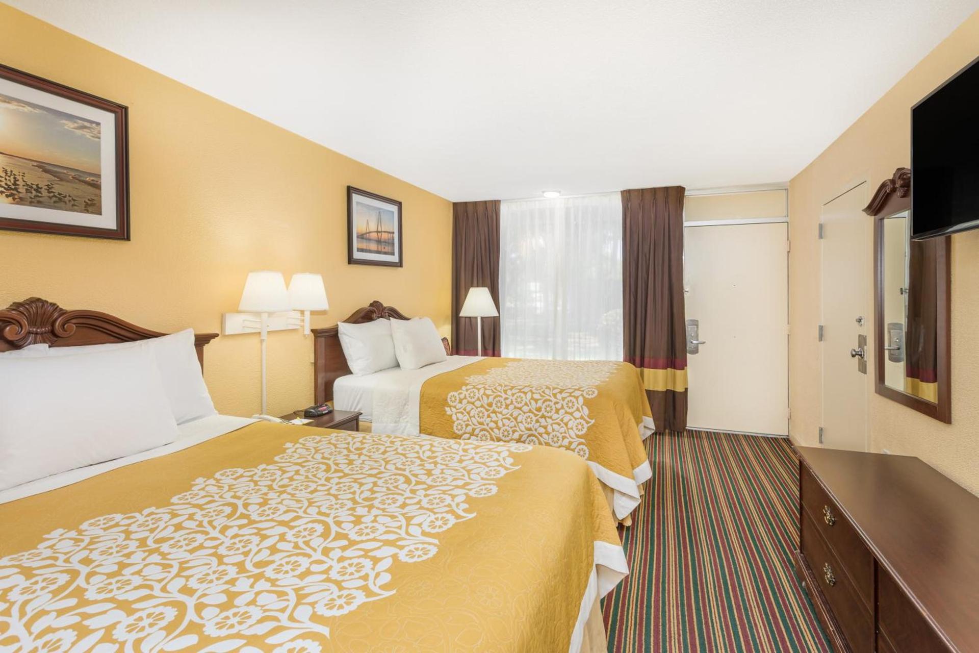 Days Inn by Wyndham Mt Pleasant-Charleston-Patriots Point photo 17