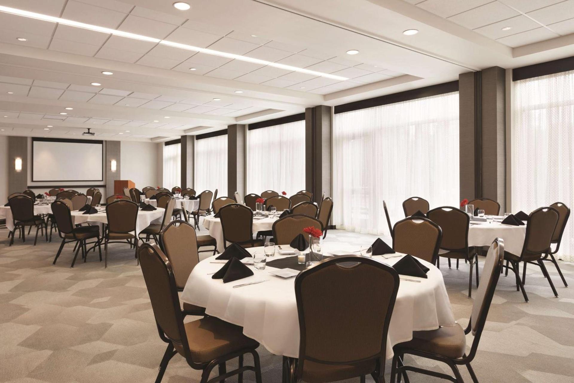 Hyatt Place Buffalo / Amherst, NY photo 59