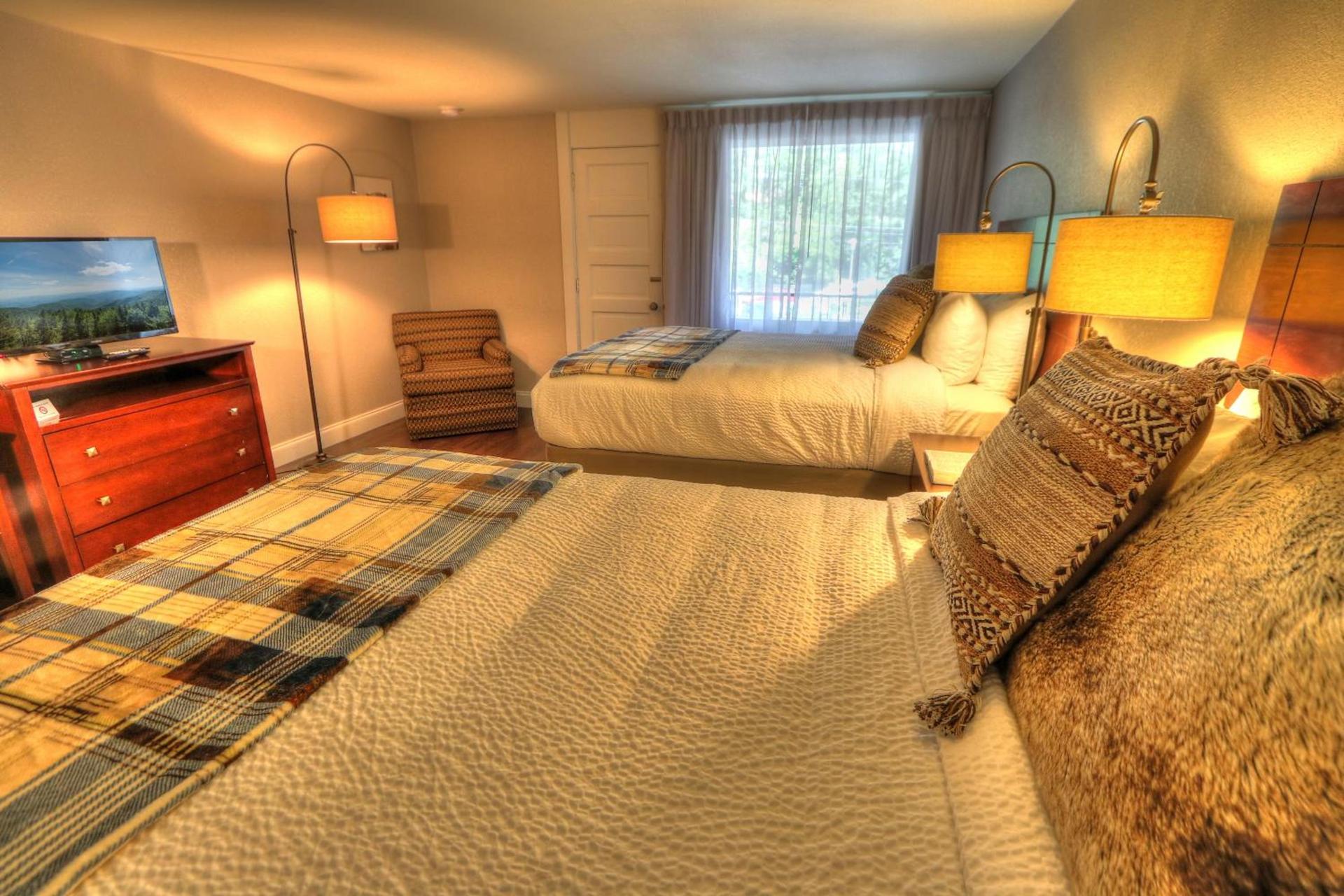 River Edge Inn photo 65