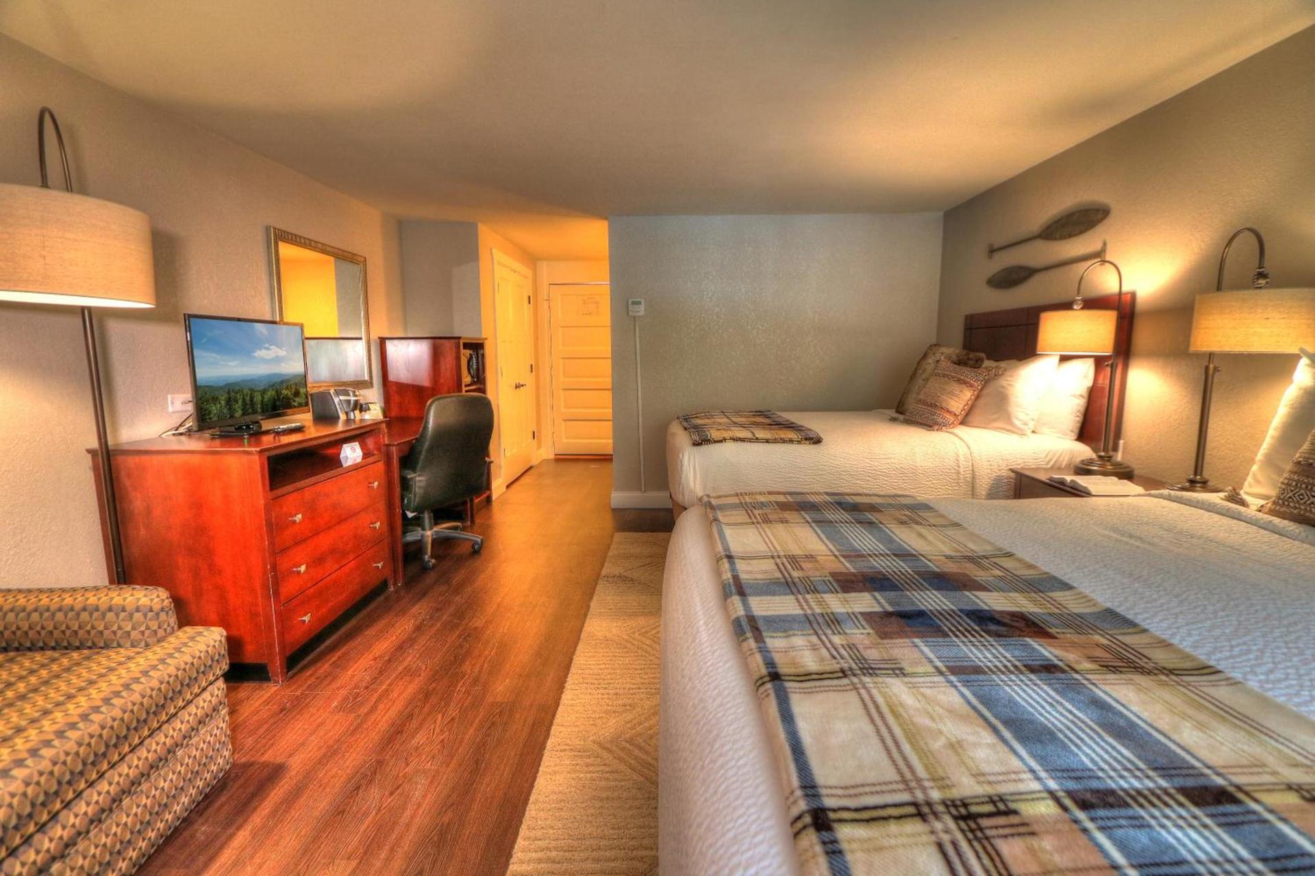 River Edge Inn photo 44