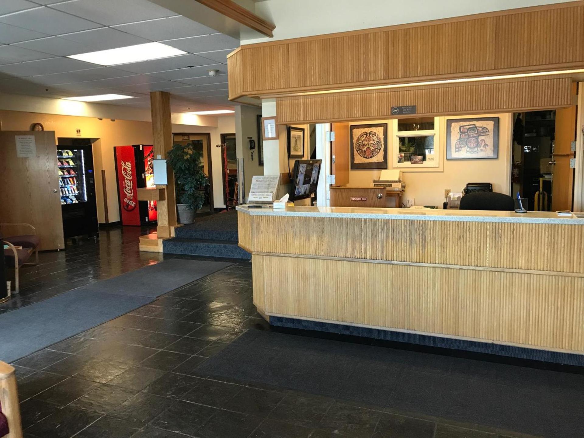 Shelikof Lodge photo 5