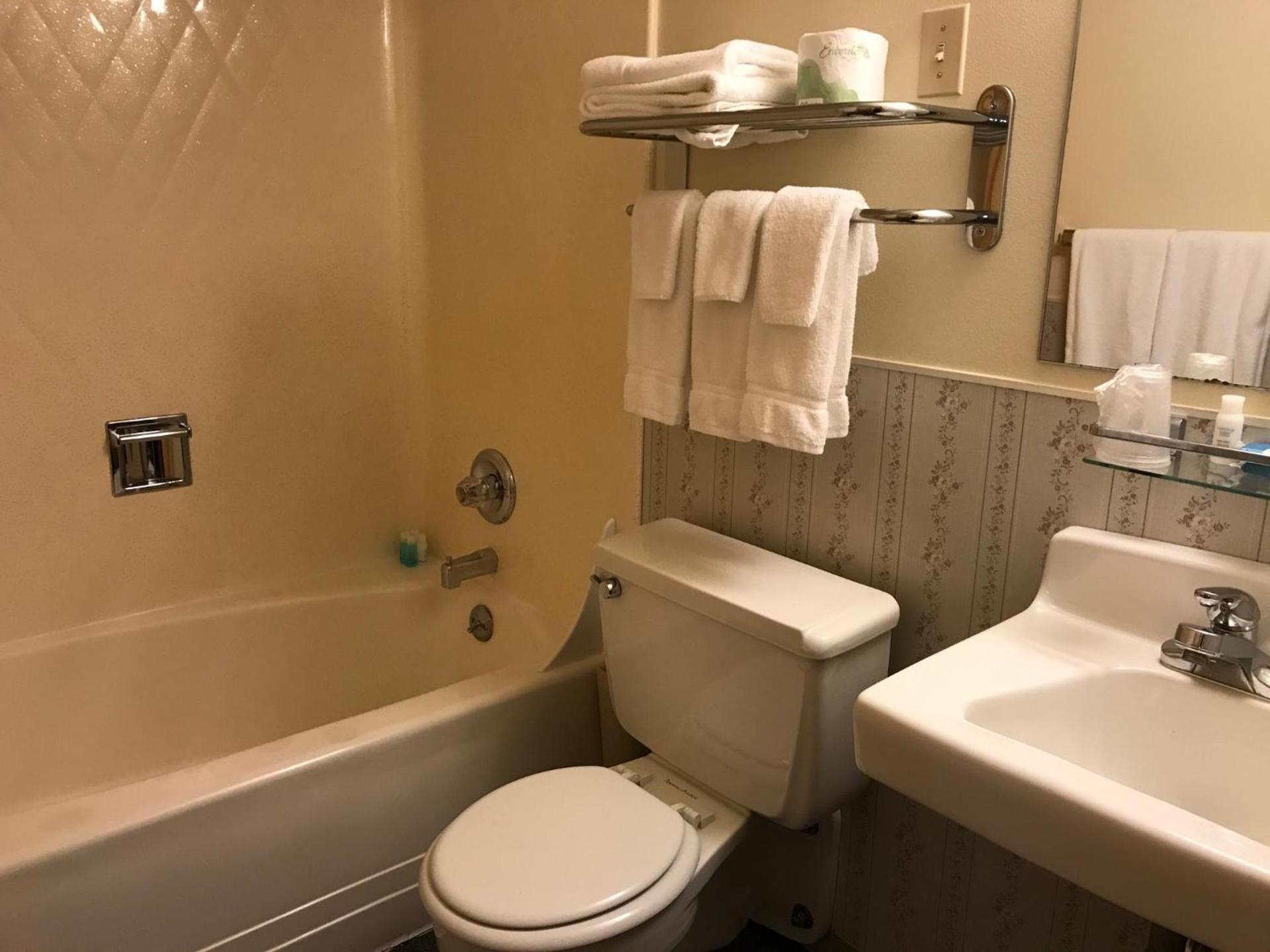 Shelikof Lodge photo 10