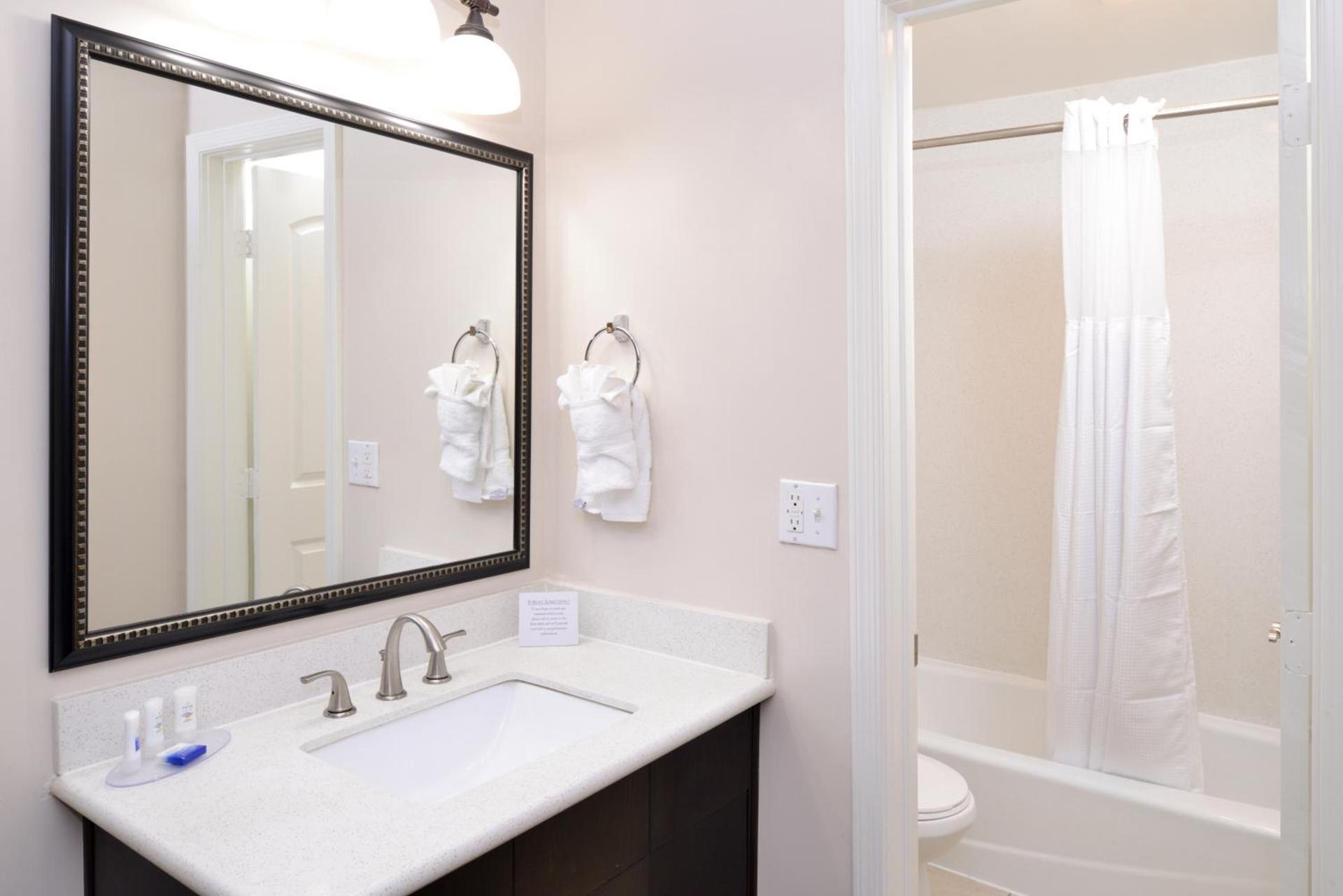 Best Western Plus LA Mid-Town Hotel photo 18