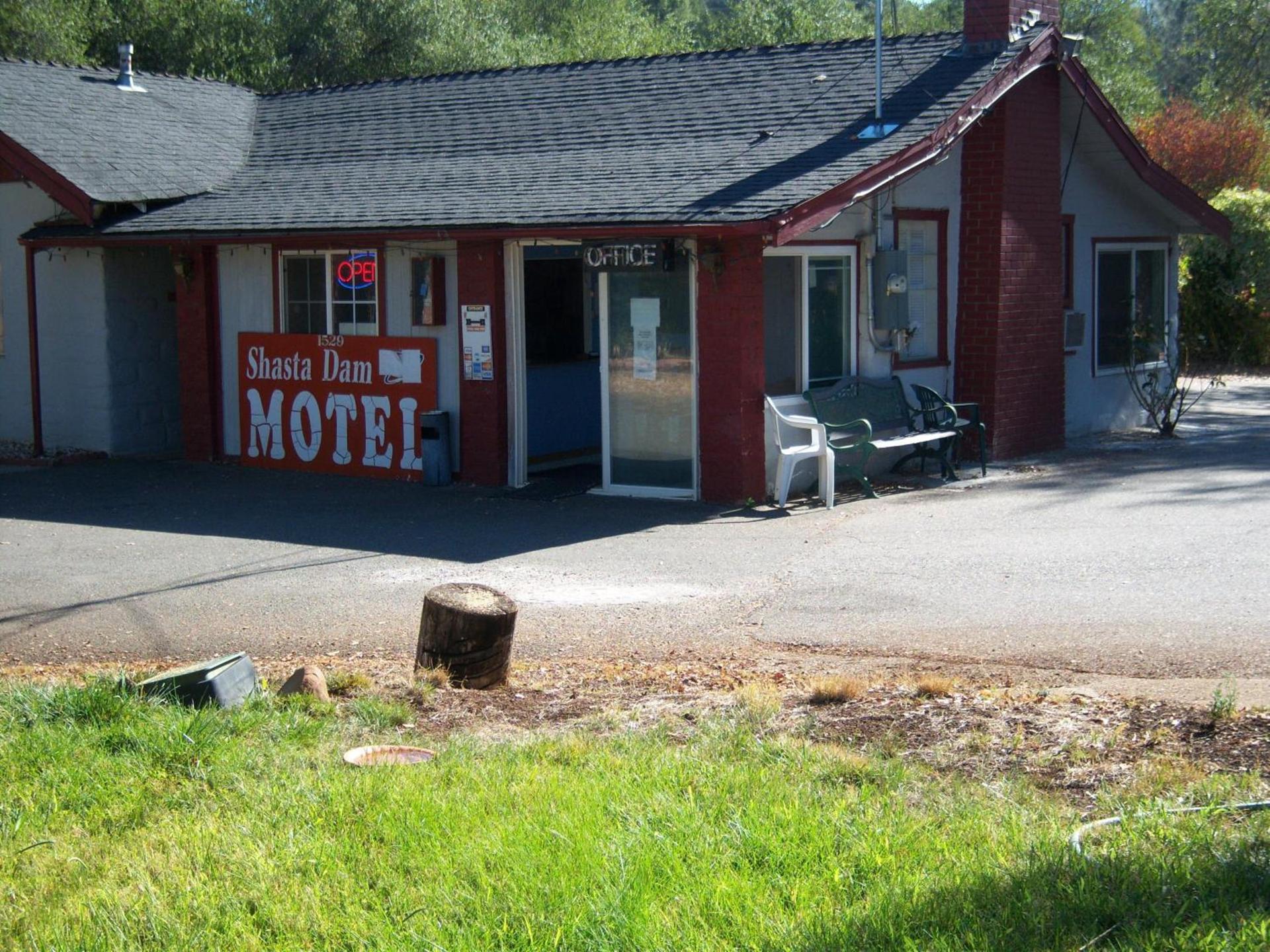 Shasta Dam Motel photo 10