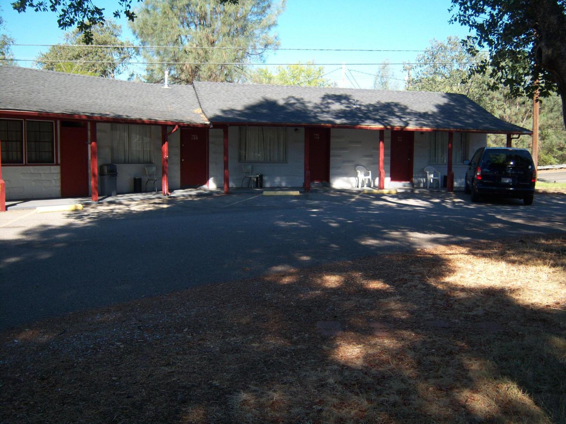 Shasta Dam Motel photo 14
