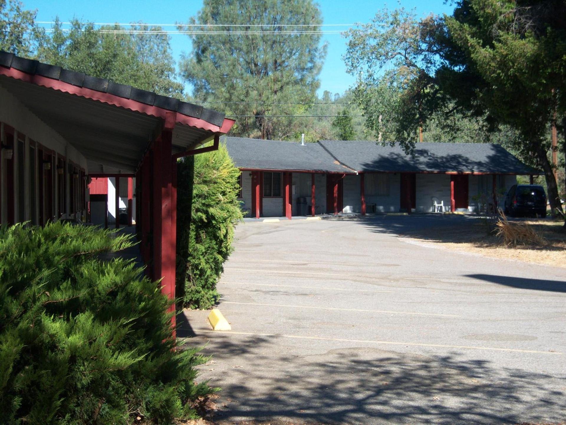Shasta Dam Motel photo 15