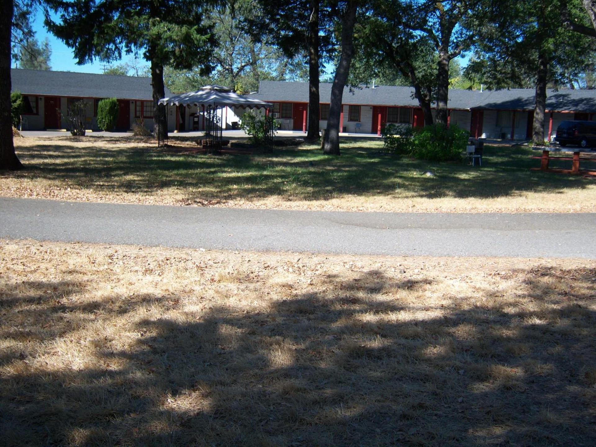 Shasta Dam Motel photo 19
