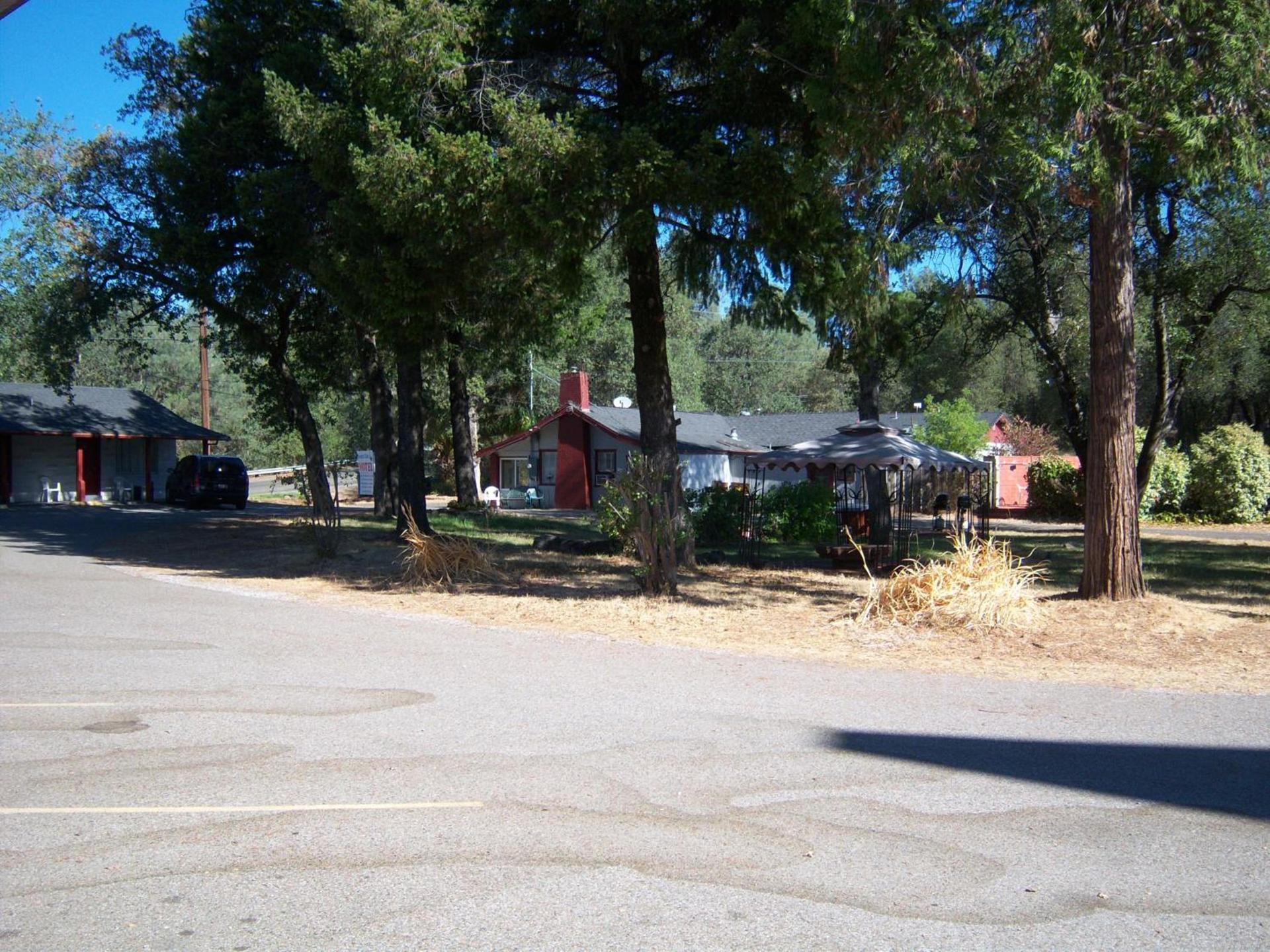 Shasta Dam Motel photo 24