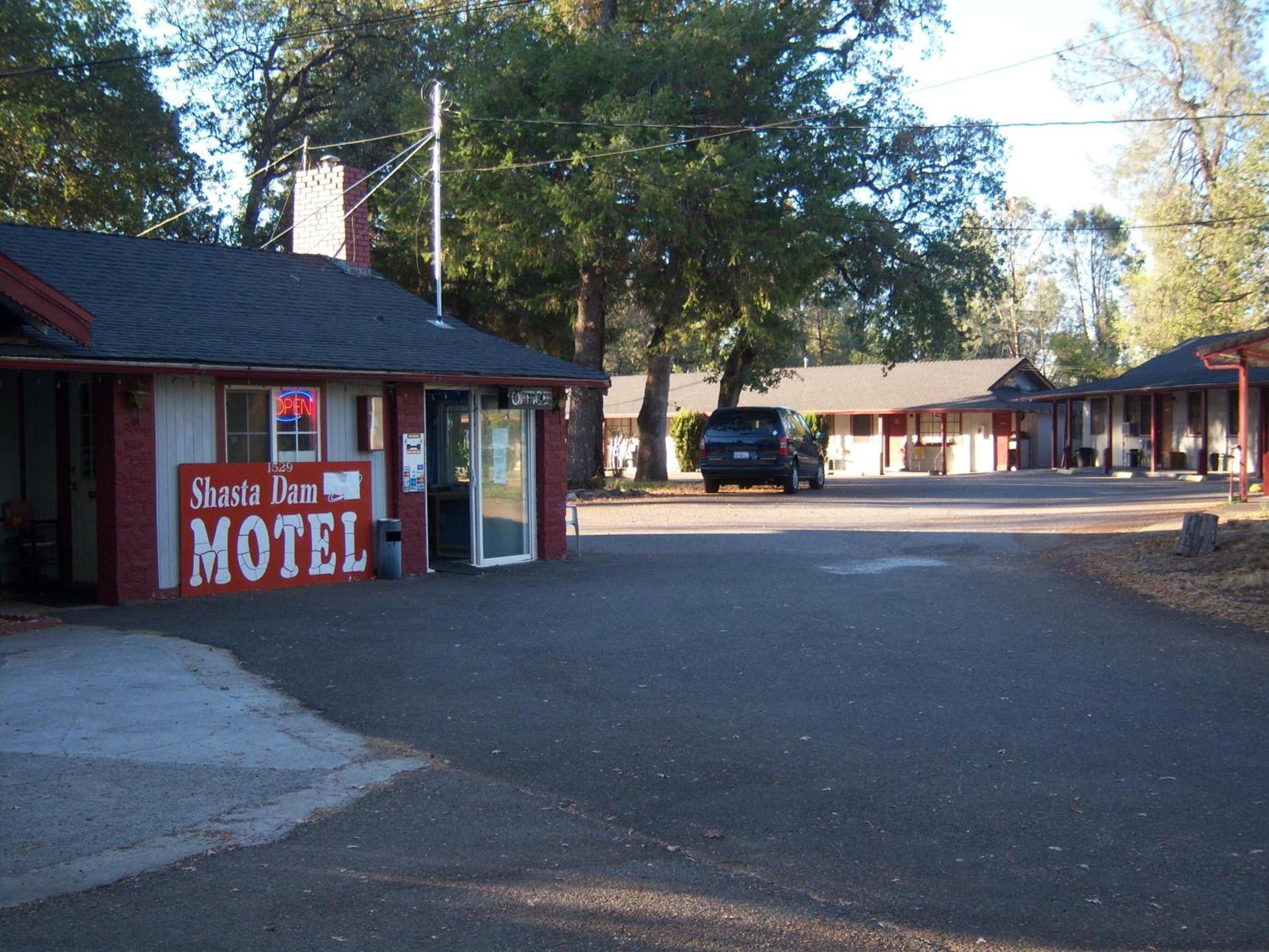 Shasta Dam Motel photo 29