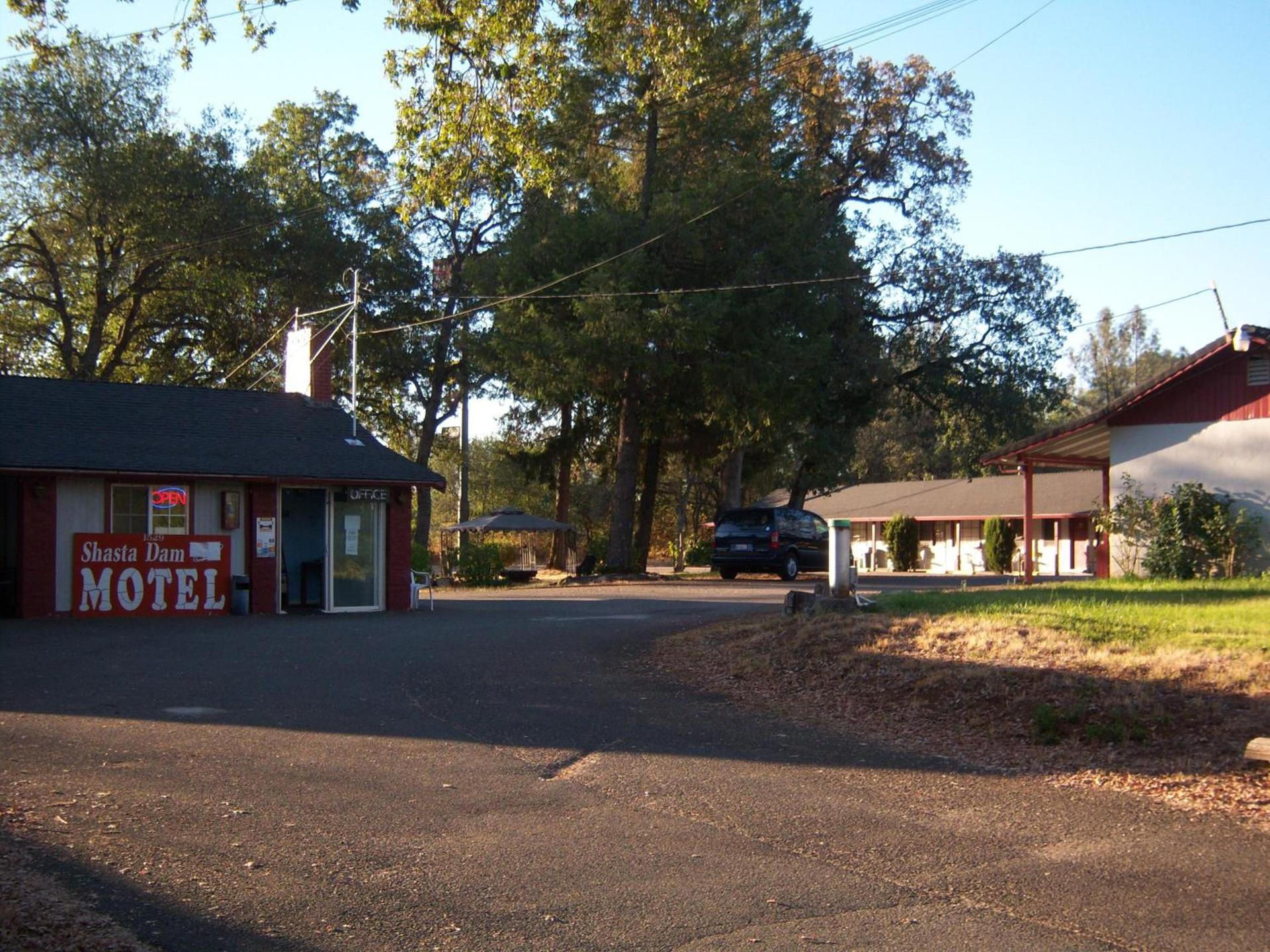 Shasta Dam Motel photo 34