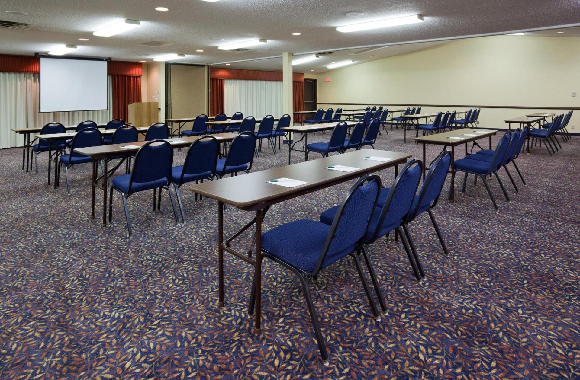 Country Inn & Suites by Radisson, Near The National Sports Center, Coon Rapids, MN photo 25
