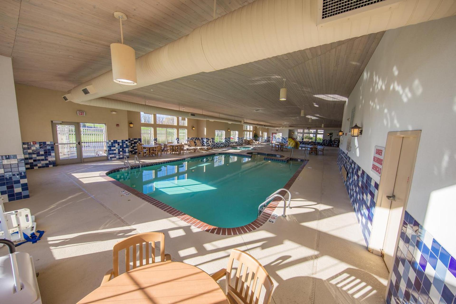 Country Inn & Suites by Radisson, Portage, IN photo 7