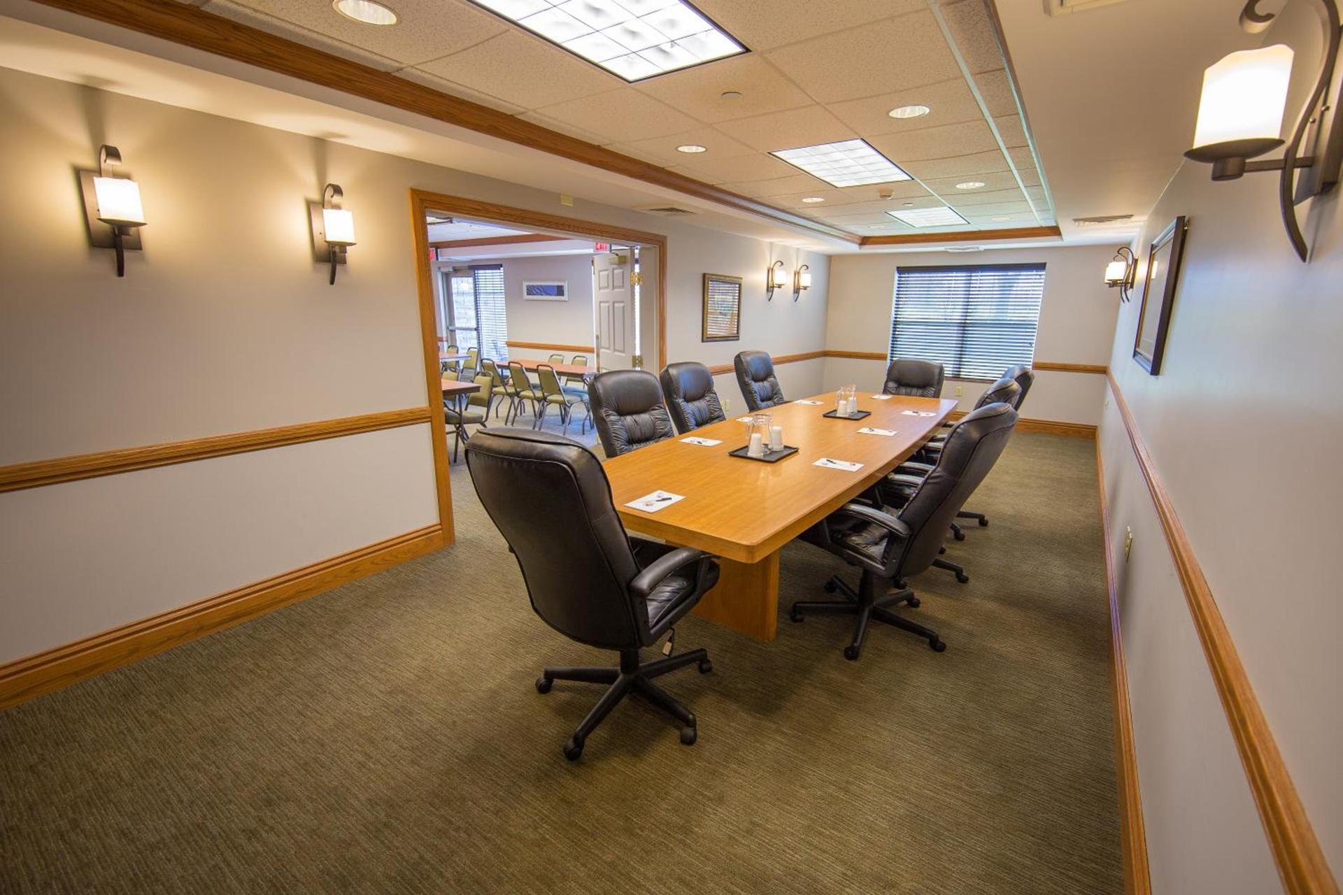 Country Inn & Suites by Radisson, Portage, IN photo 17