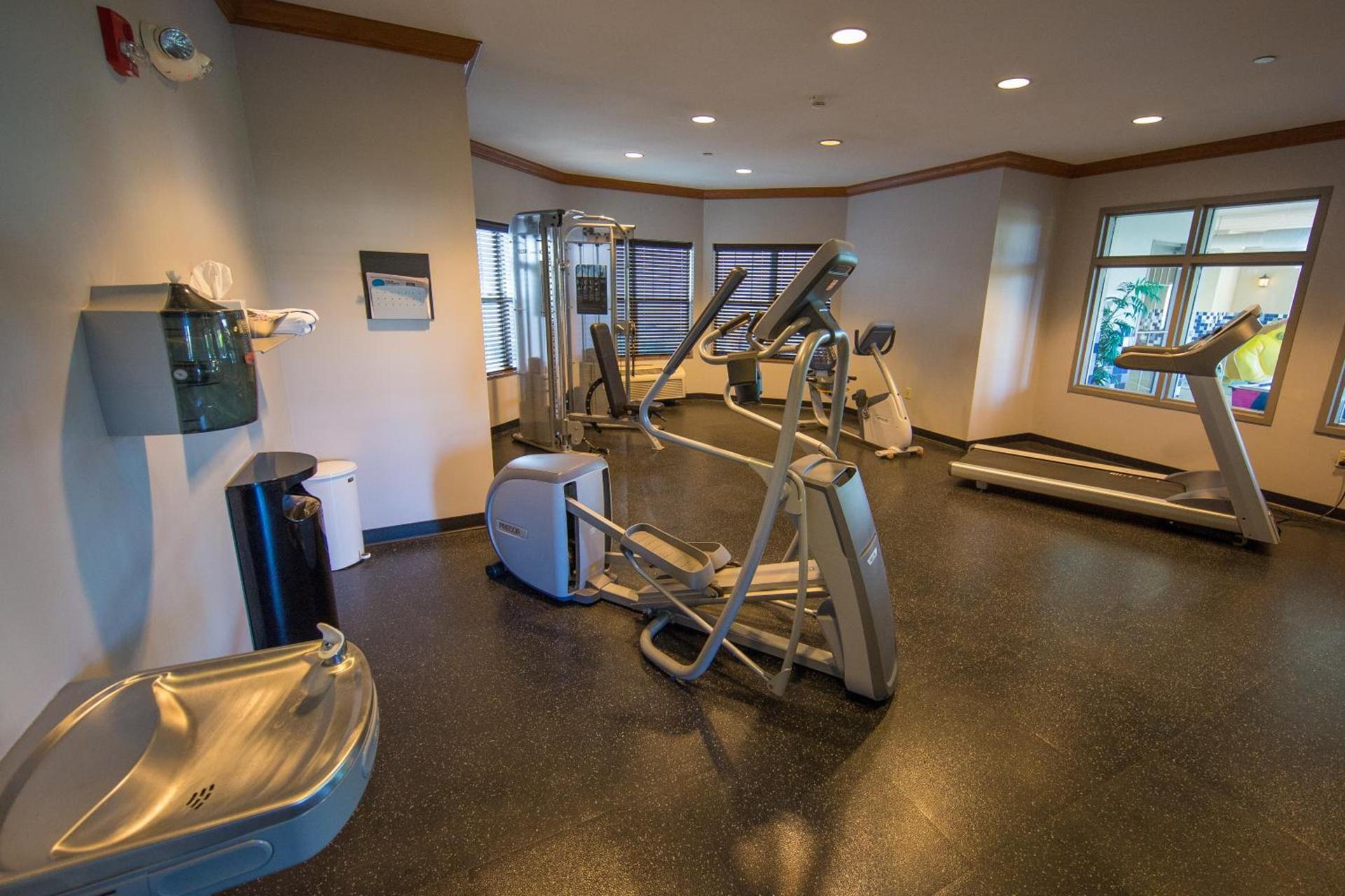 Country Inn & Suites by Radisson, Portage, IN photo 24