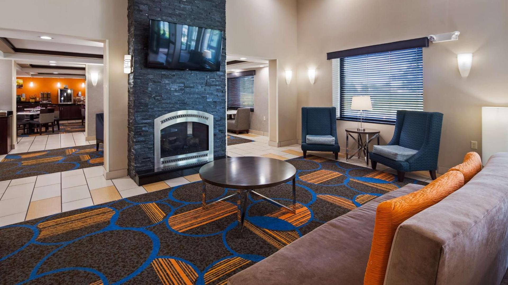 Best Western Plus Keene Hotel photo 4