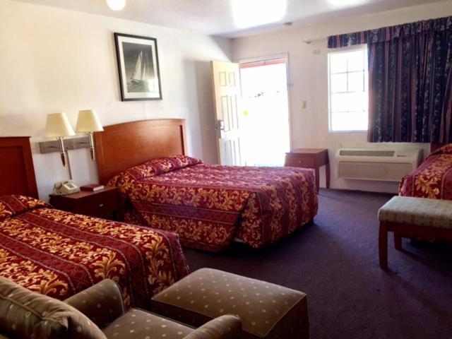 Maple Inn and Suites Los Banos photo 16