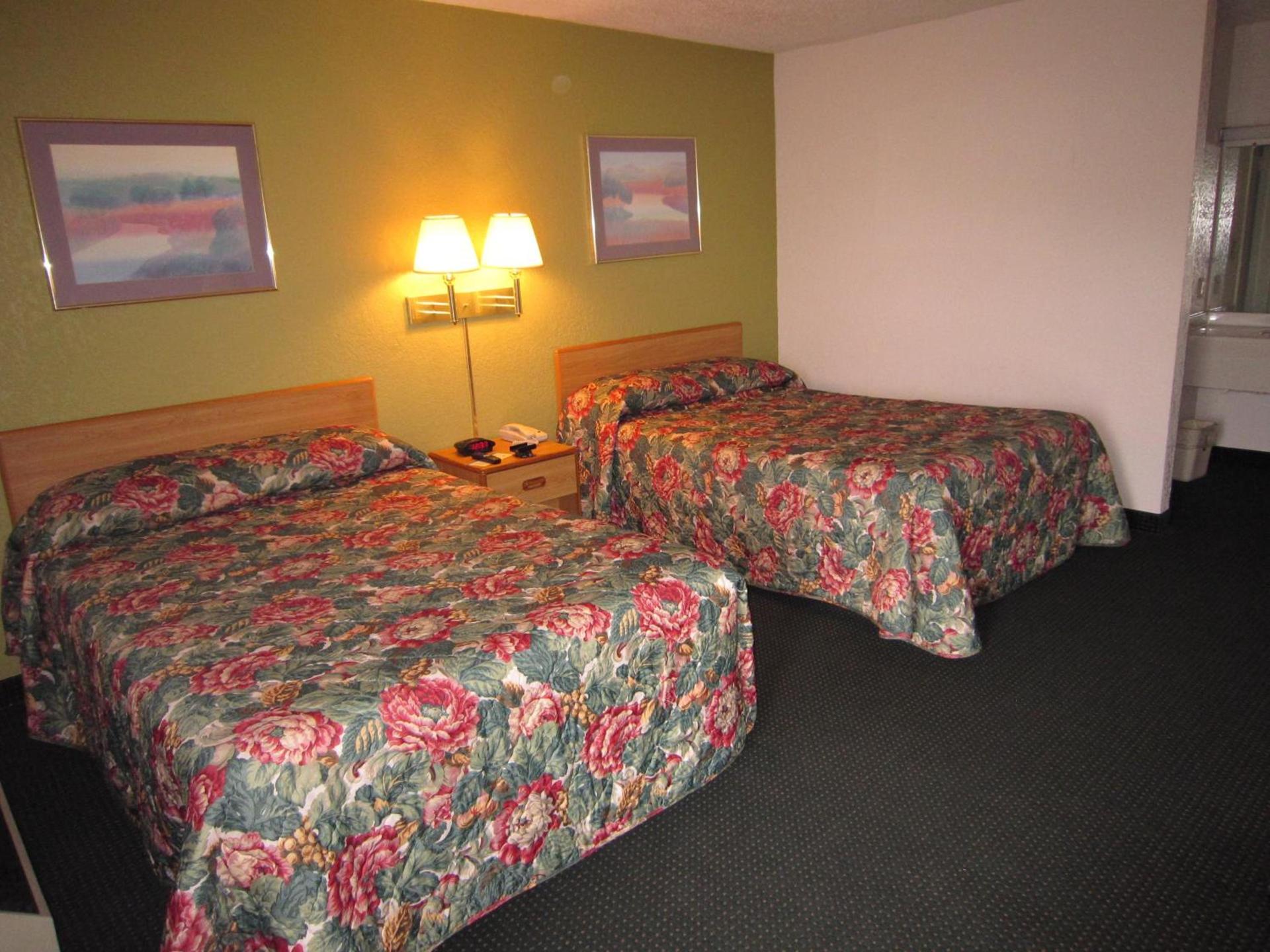 Plaza Inn photo 3