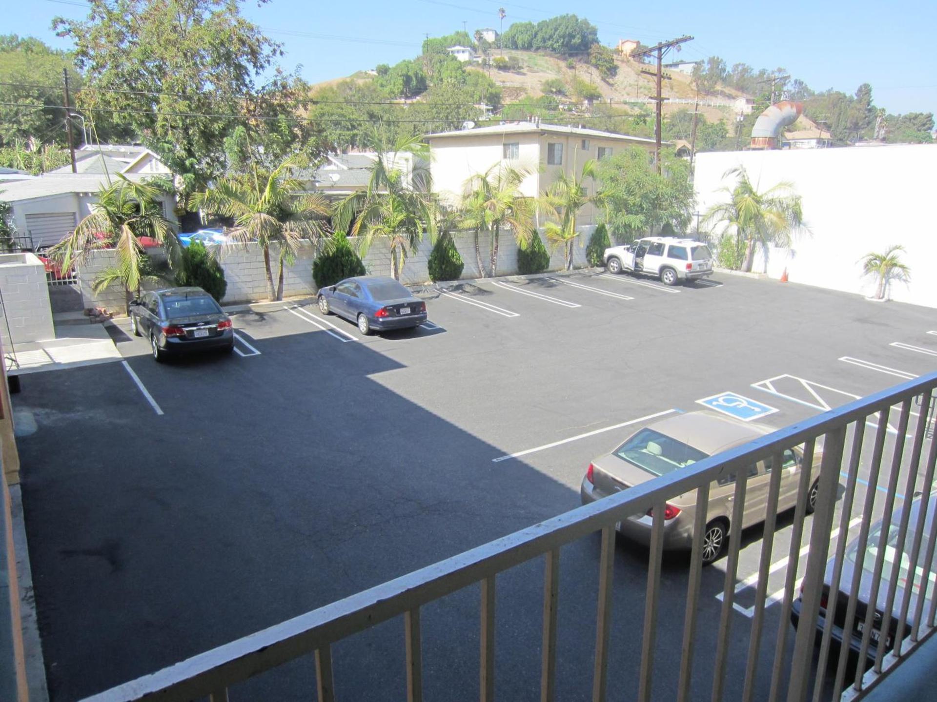 Starlight Inn, Valley Blvd - Downtown LA photo 36