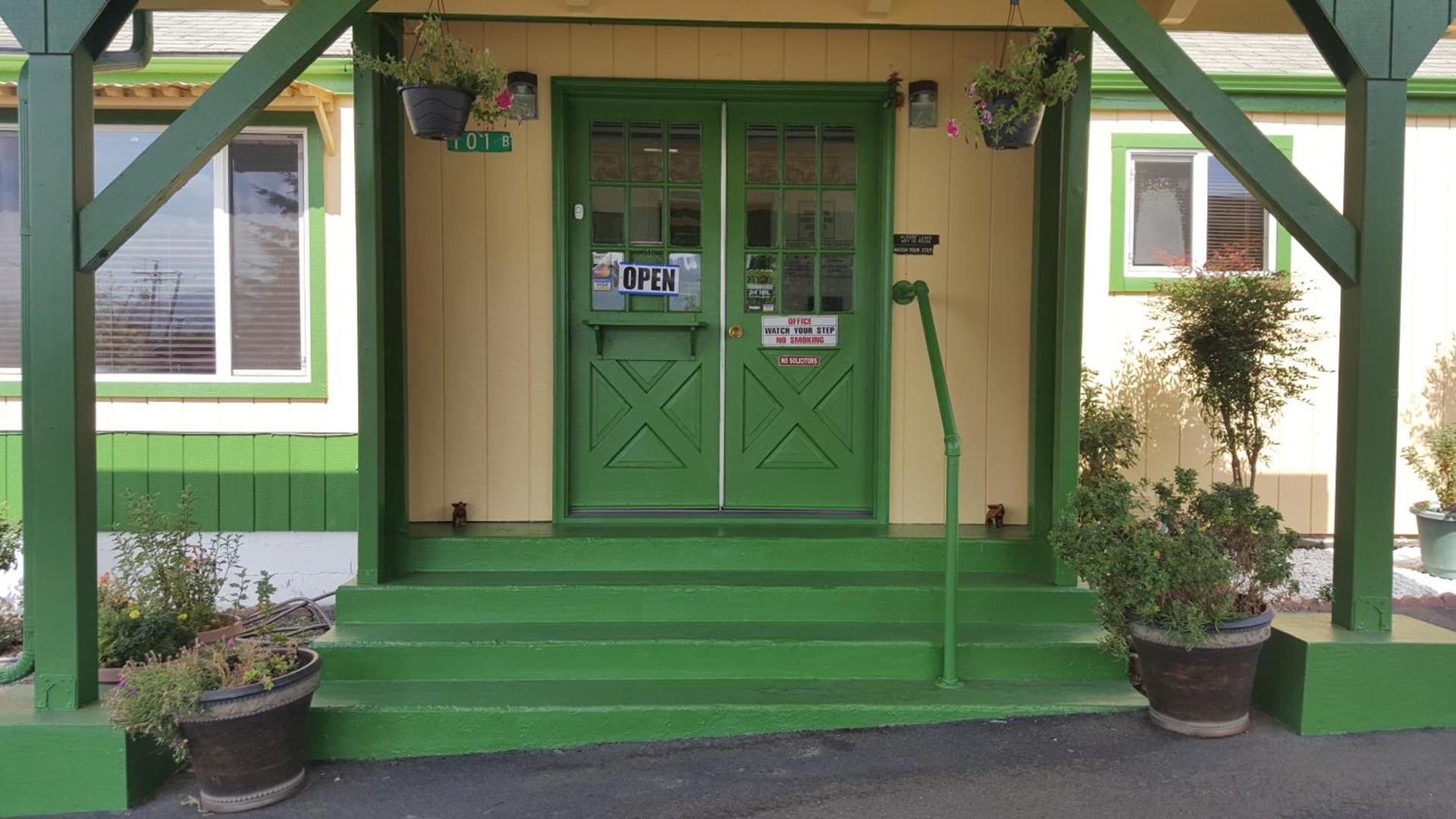 Safari Inn Motel photo 8