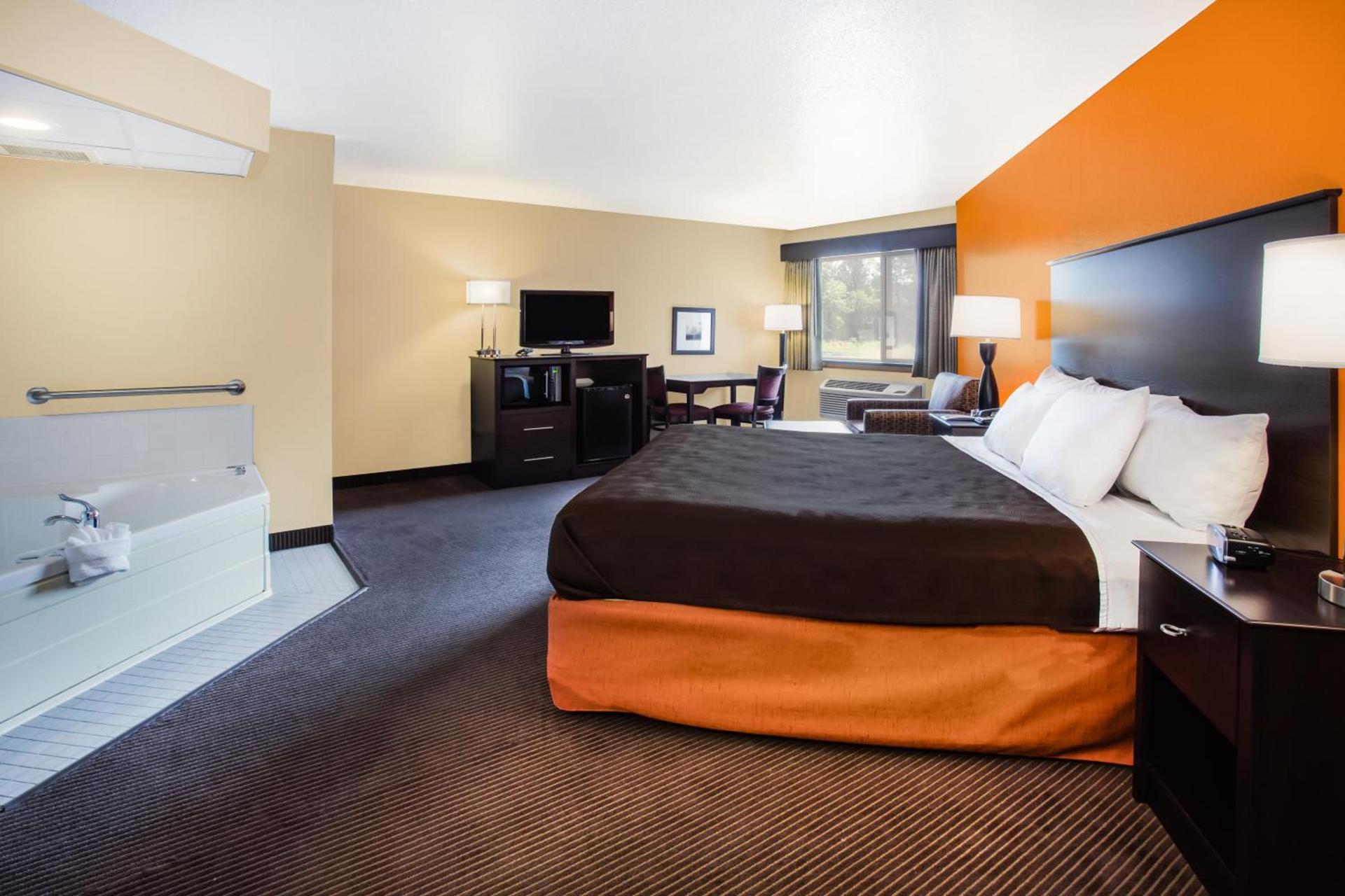 AmericInn by Wyndham Menomonie photo 35