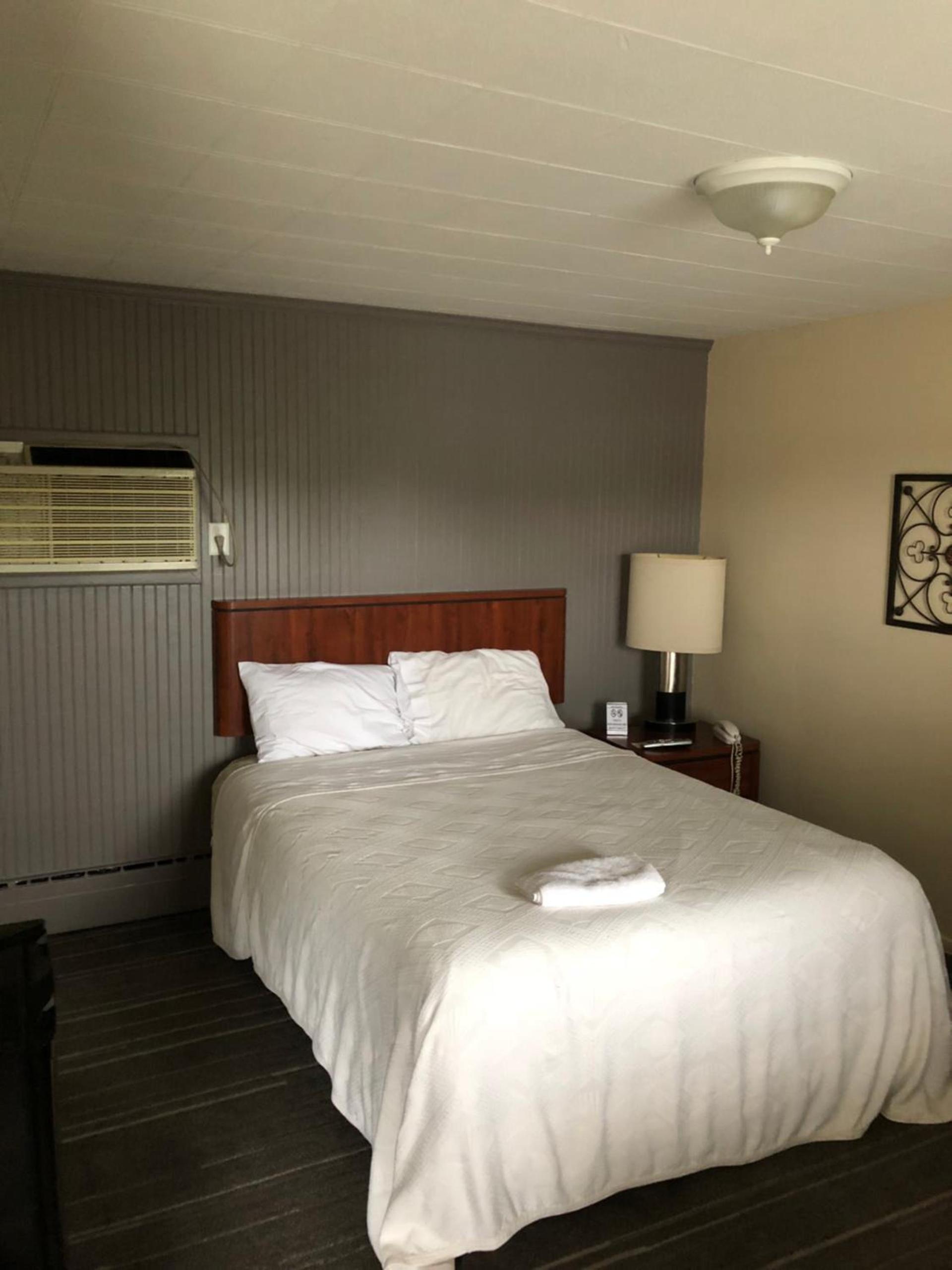 The Walpole Motel photo 3