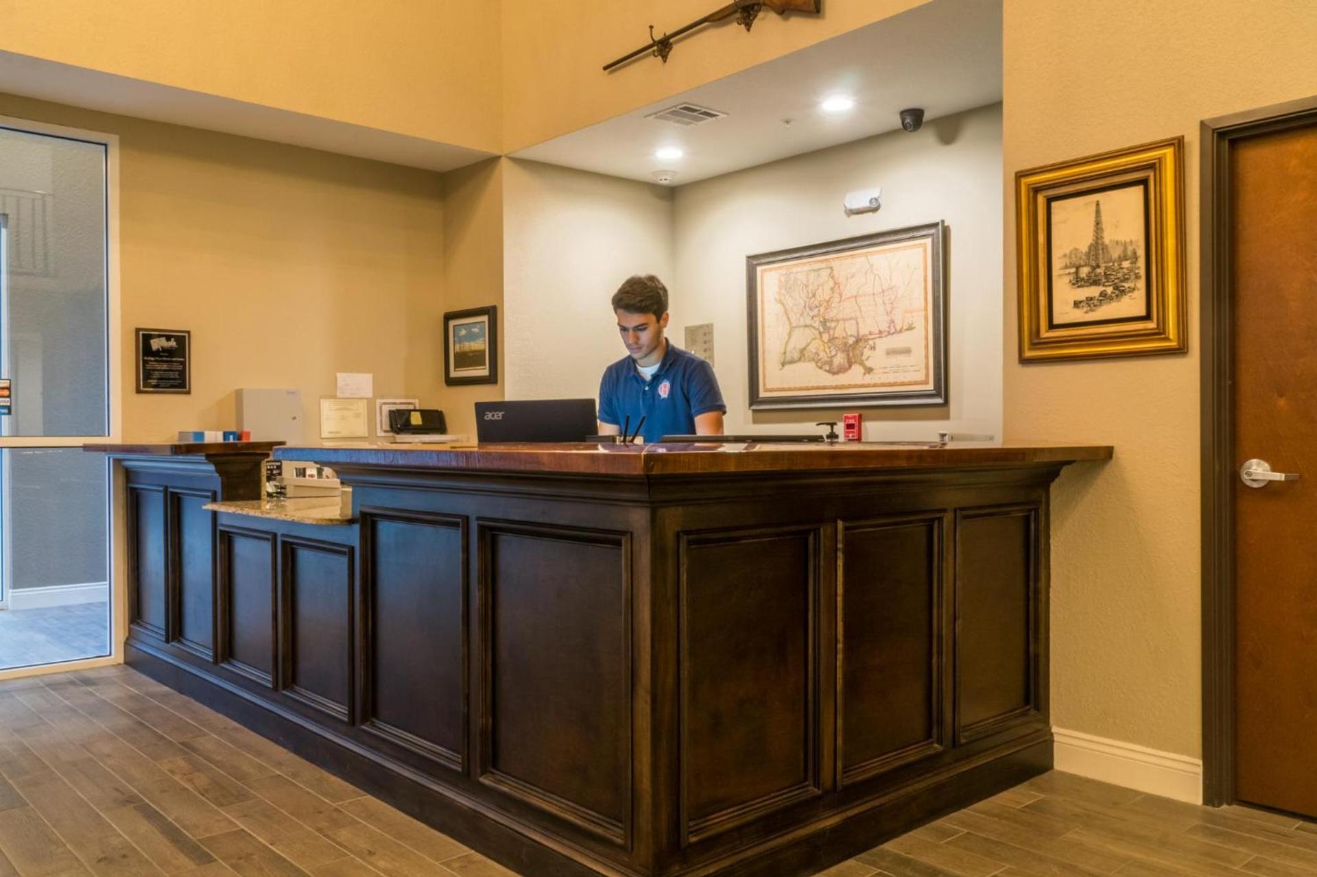 Heritage Place Hotel and Suites photo 6