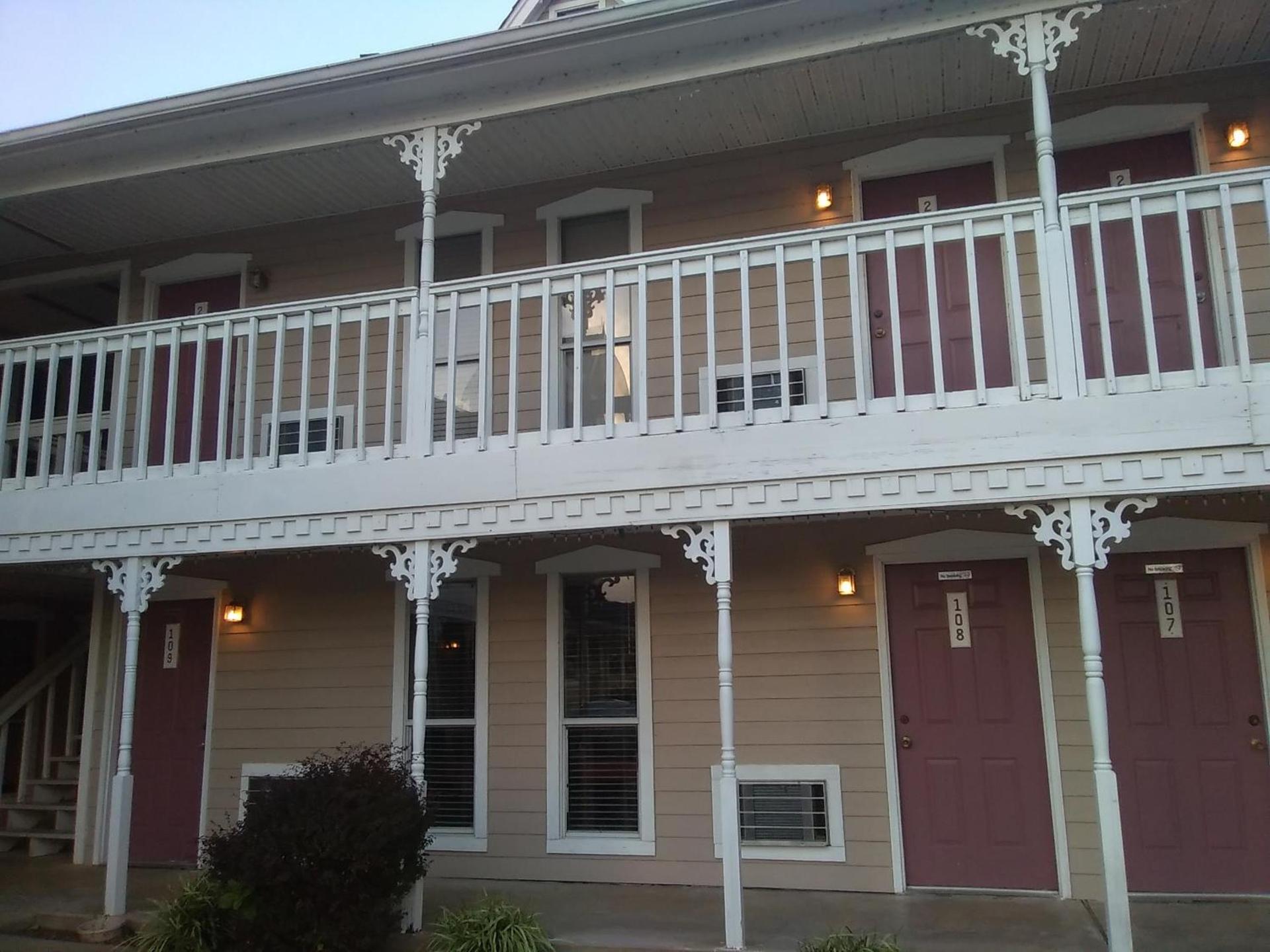 Victorian Inn photo 21